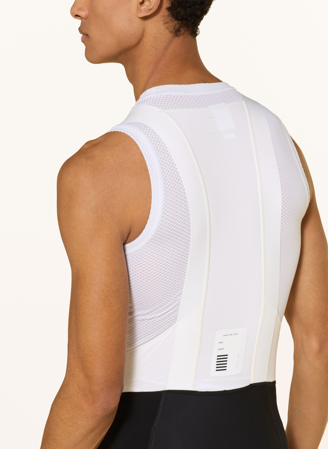 Rapha Radhose PRO TEAM BIB III mit Trägern und gepolstertem Einsatz: SCHWARZ / ECRU / WEISS