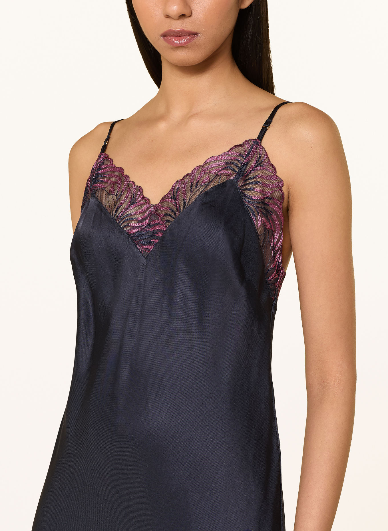 CHANTELLE Negligé LEGEND aus Satin: DUNKELLILA / PINK