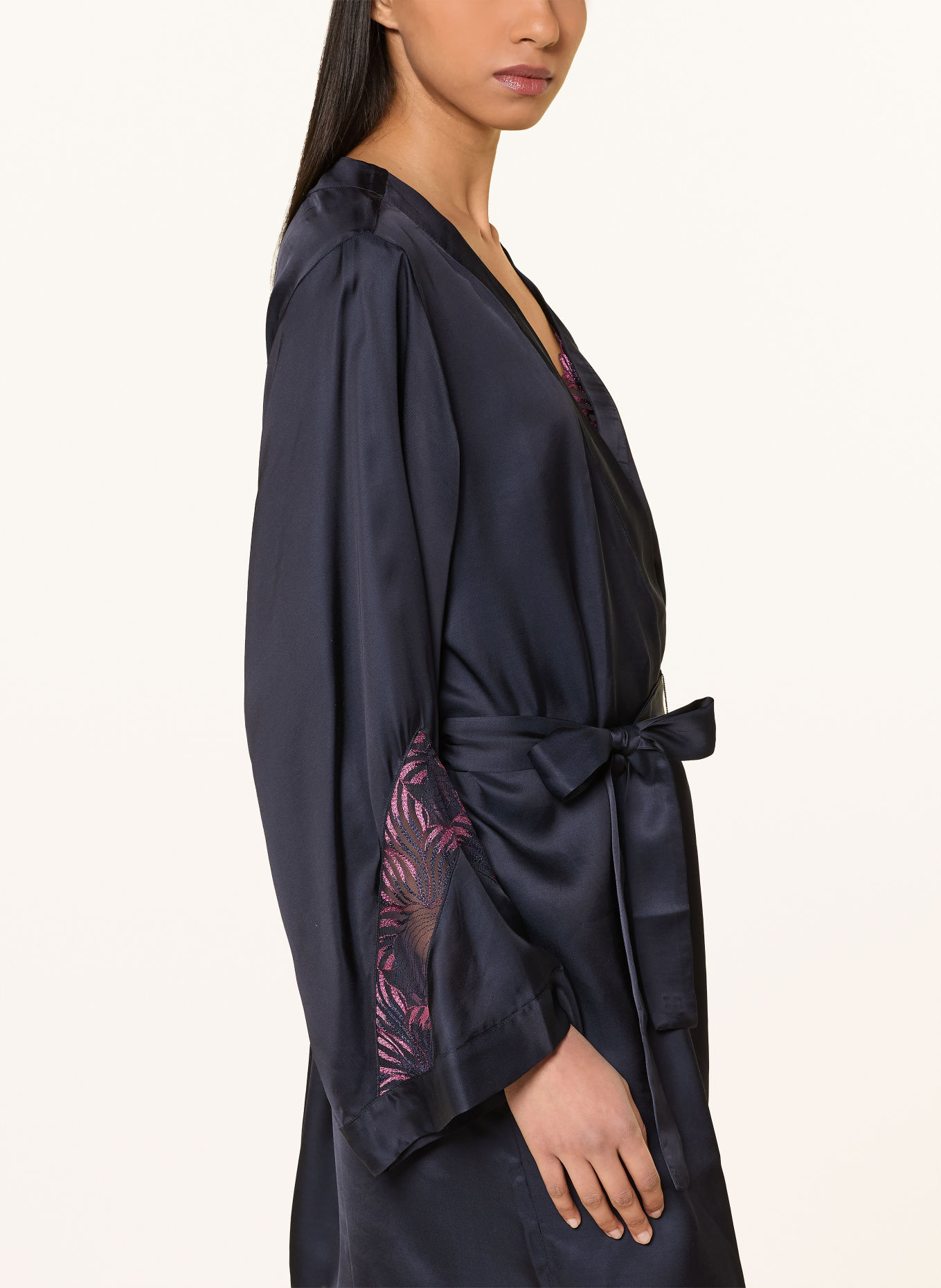 CHANTELLE Damen-Kimono LEGEND aus Satin: SCHWARZ / PINK