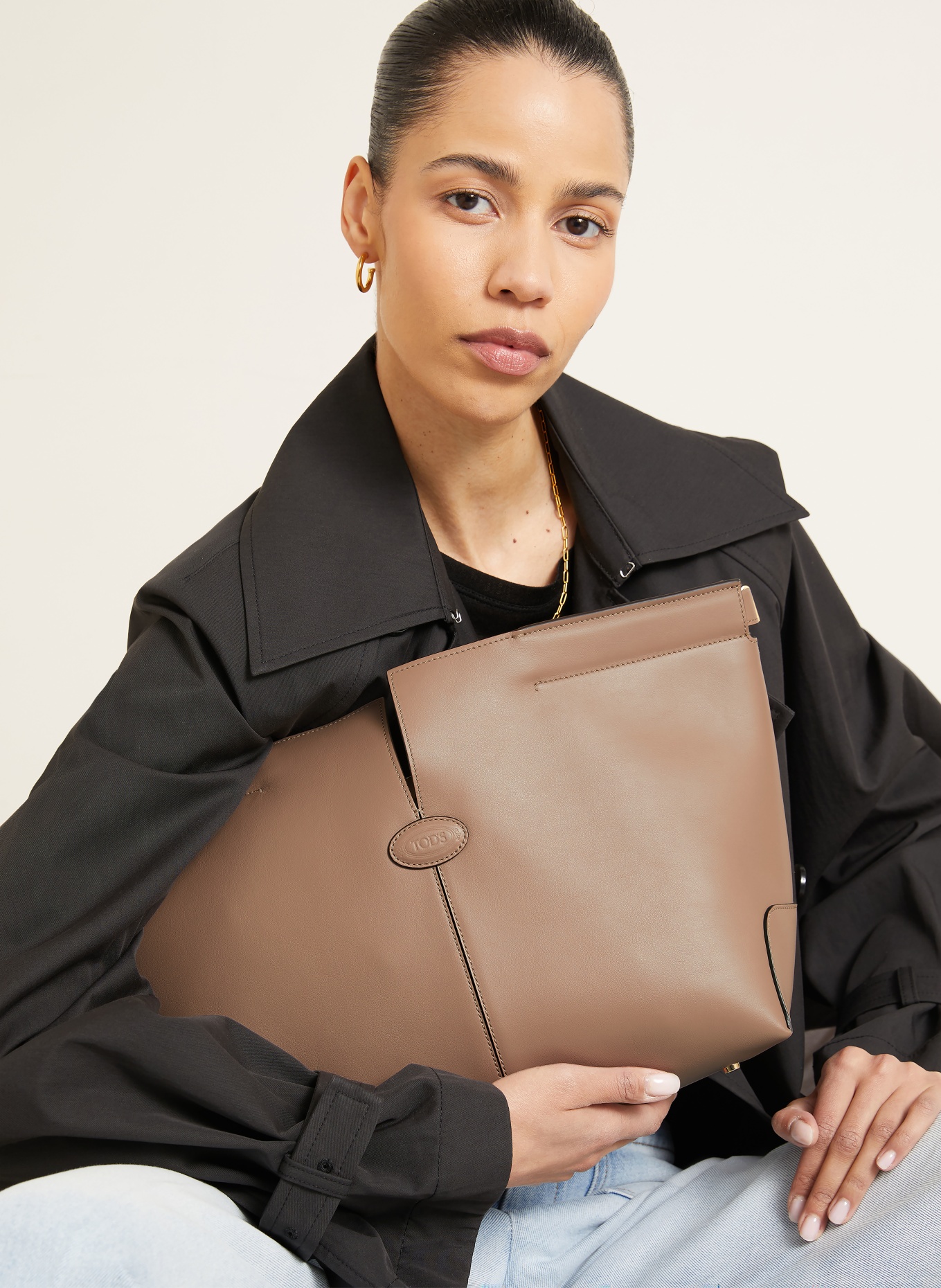 TOD'S Shopper MEDIO SMALL: TAUPE / GOUD