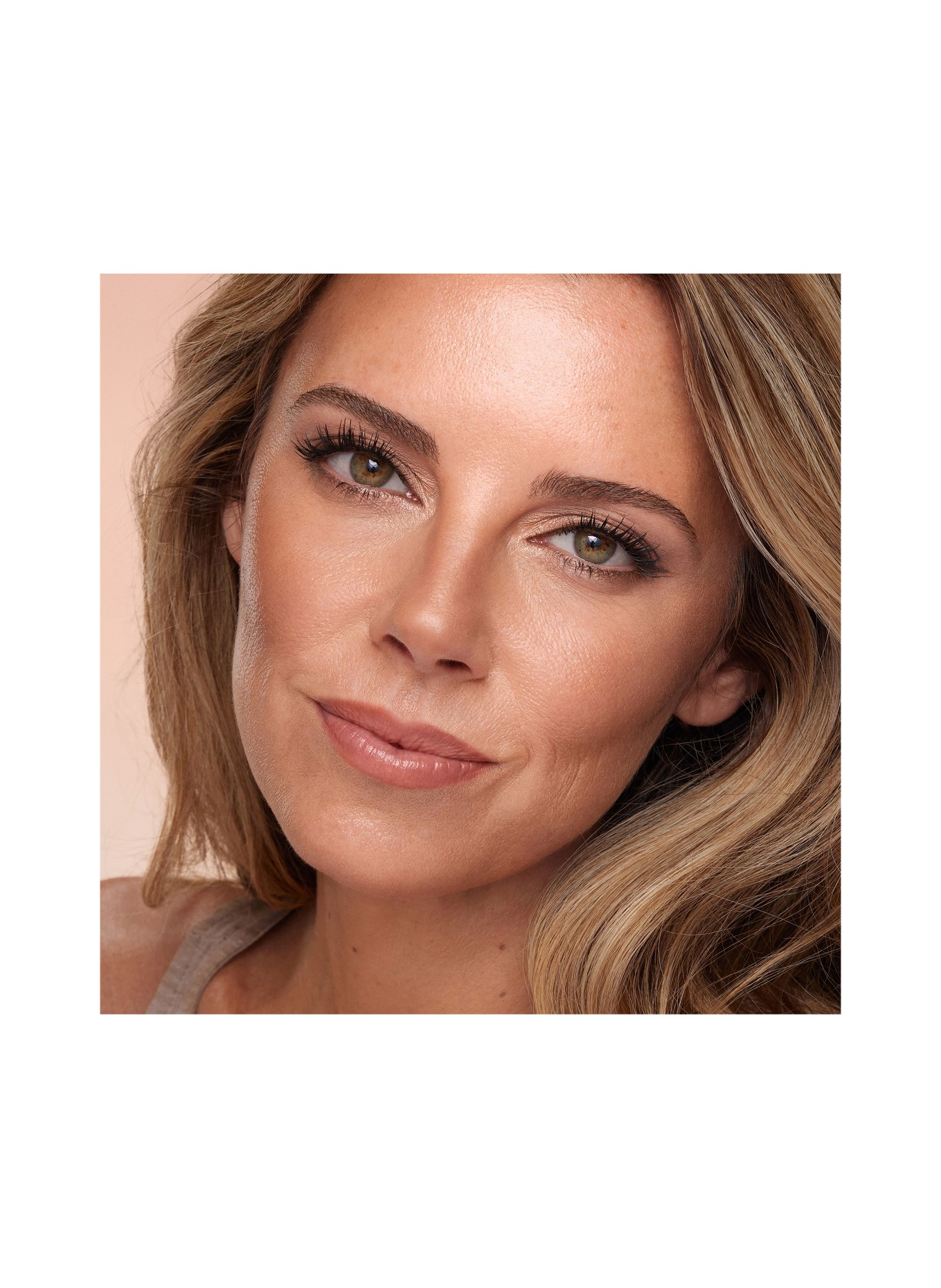 Charlotte Tilbury HOLLYWOOD CONTOUR WALL: MEDIUM