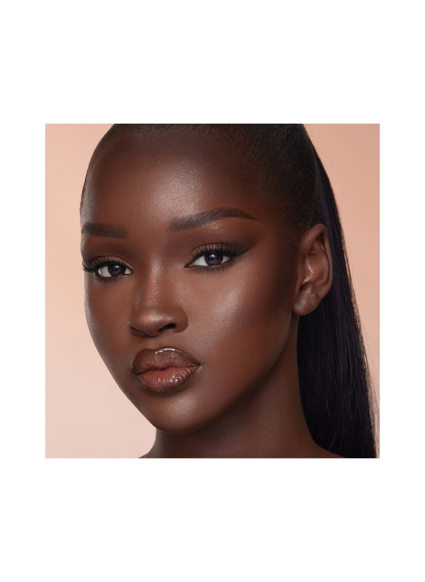 Charlotte Tilbury HOLLYWOOD CONTOUR WALL: DEEP