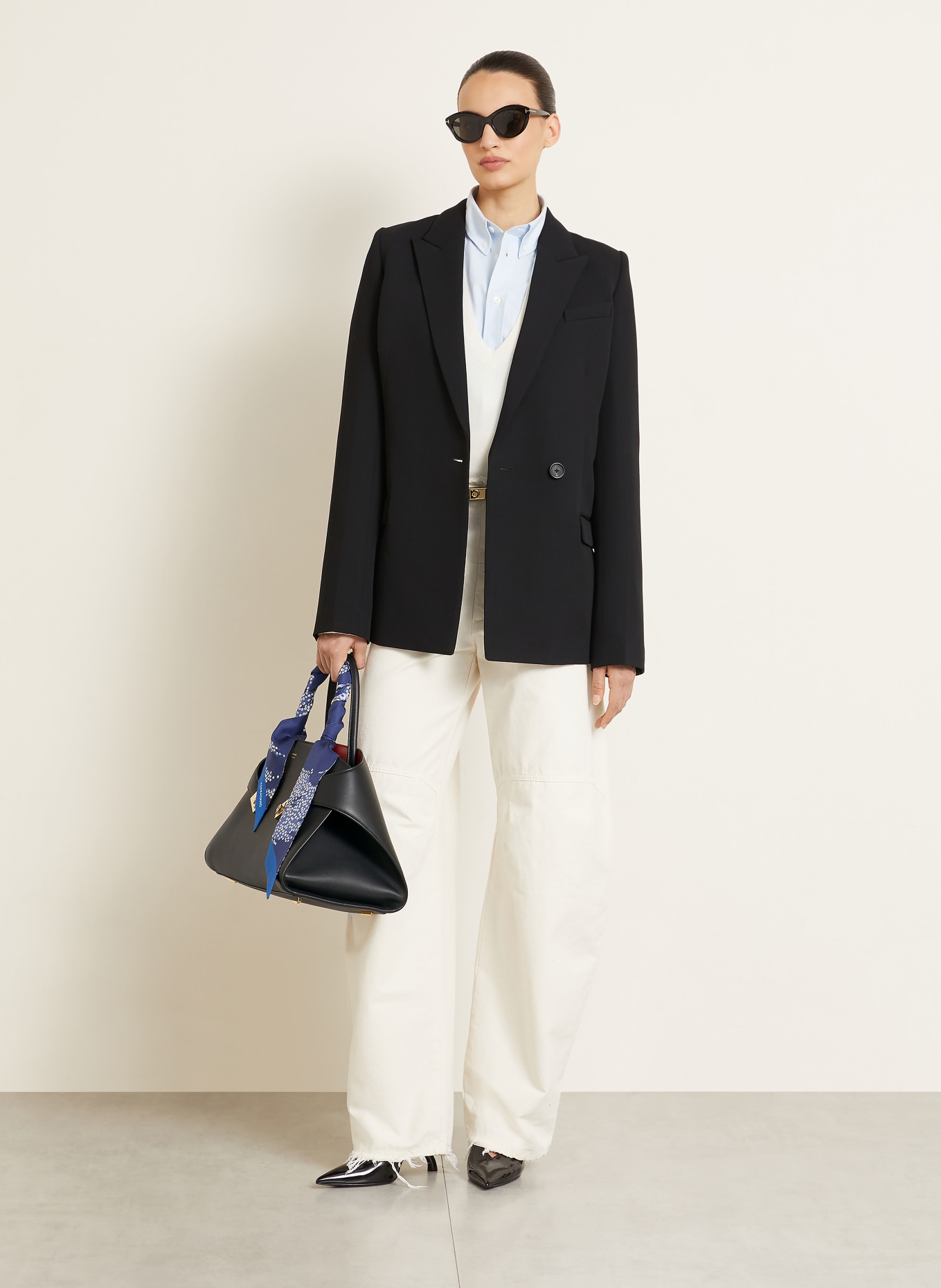 FERRAGAMO Torebka HUG LARGE: CZARNY