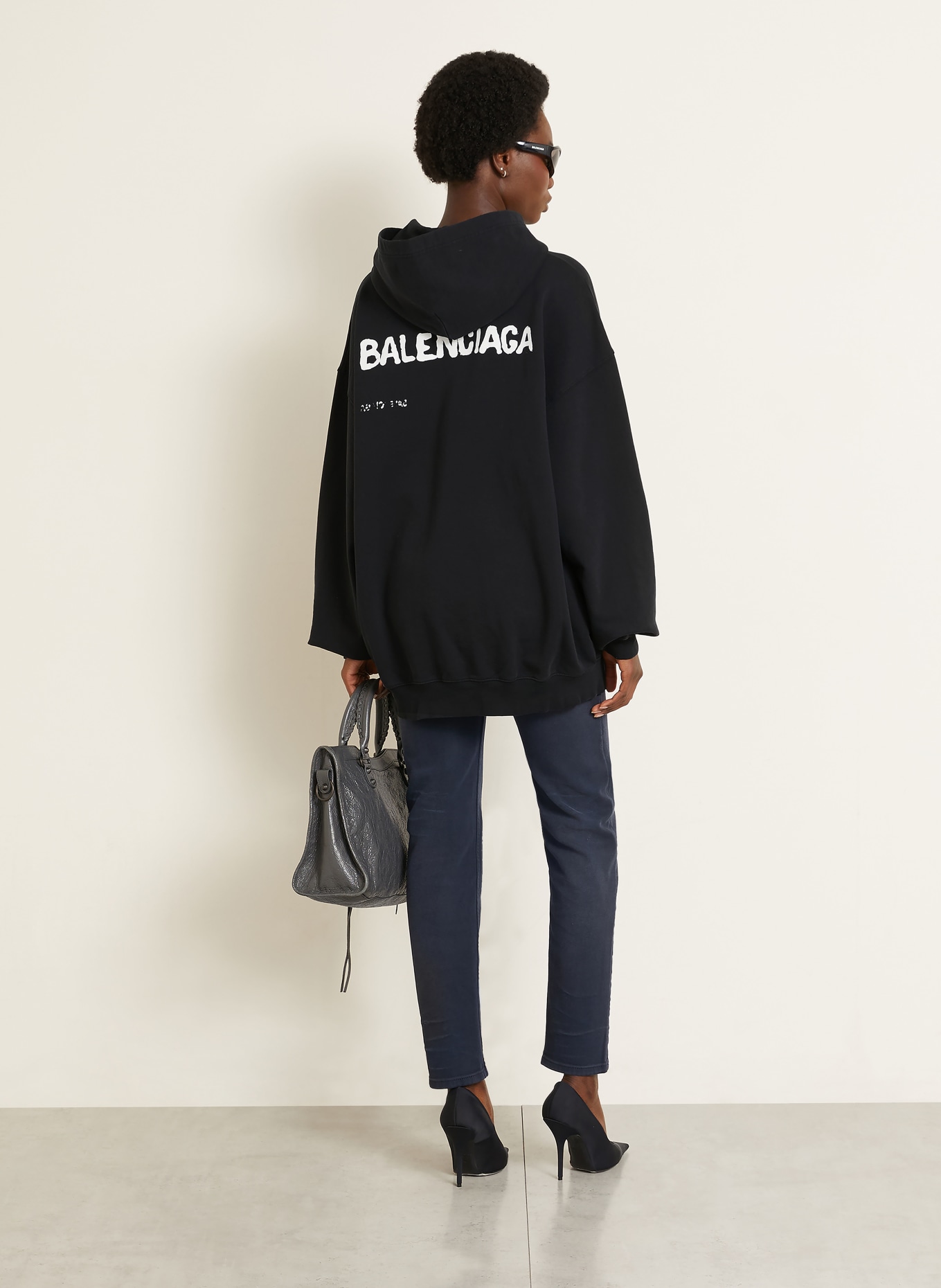 BALENCIAGA Bluza z kapturem: CZARNY / BIAŁY
