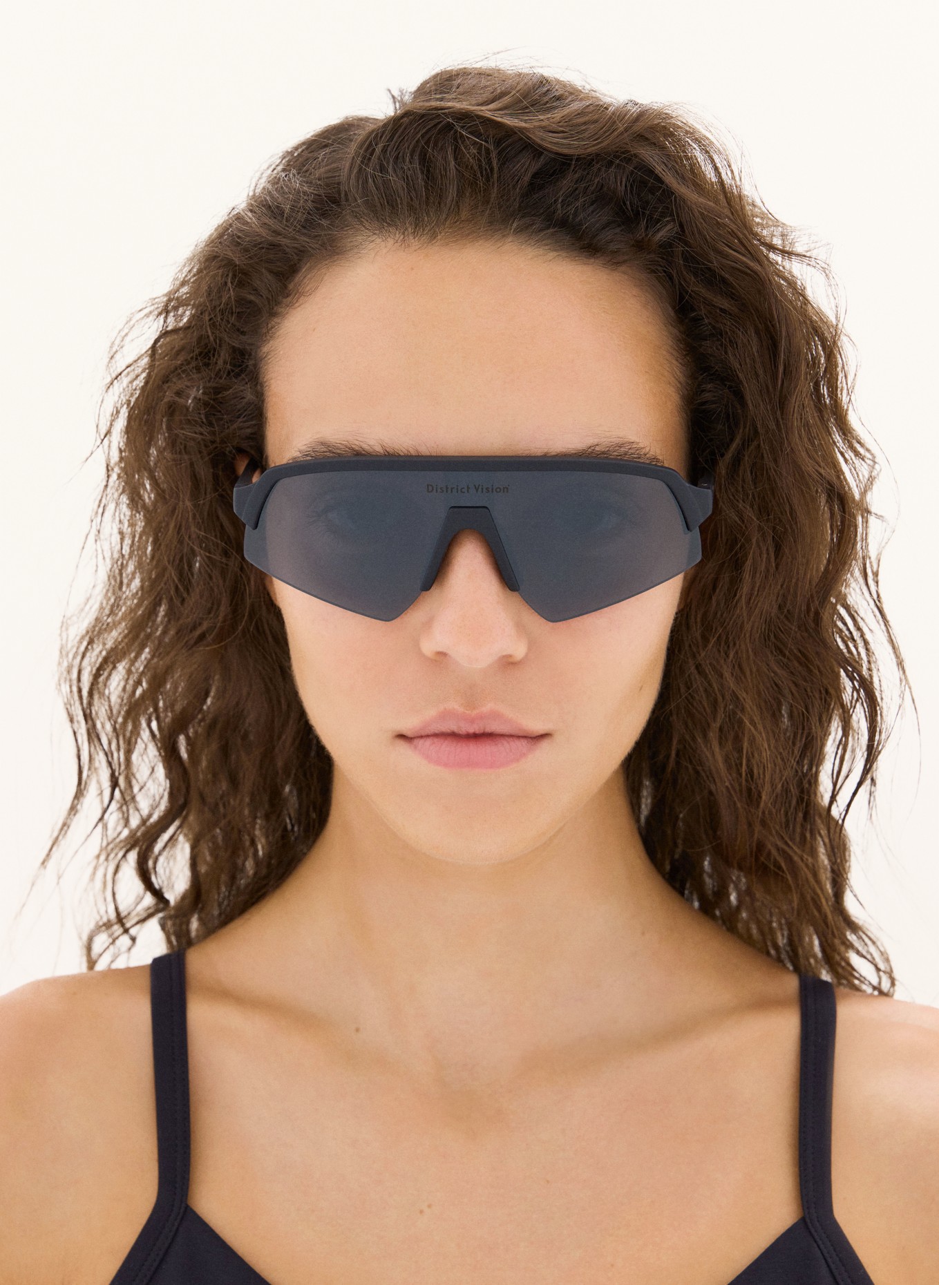 District Vision Multisportbril CHOJI TURBO BLADE: MATZWART/ DONKERGRIJS GESPIGELD