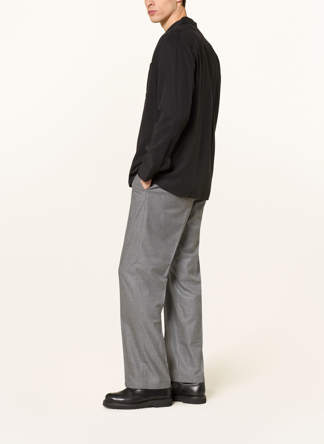 Calvin Klein Chino coupe droite: GRIS FONCÉ