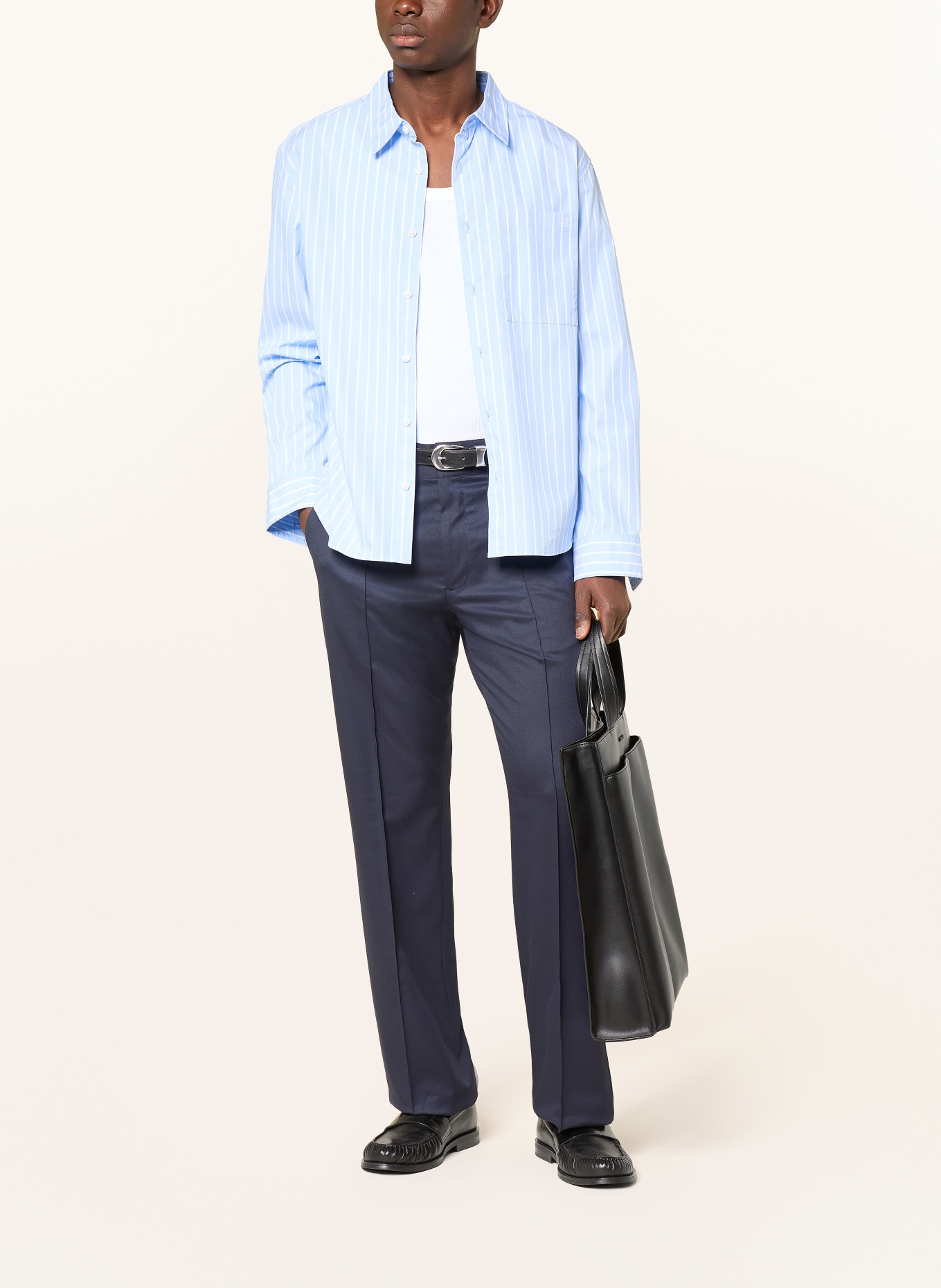 Calvin Klein Chino coupe droite: BLEU FONCÉ