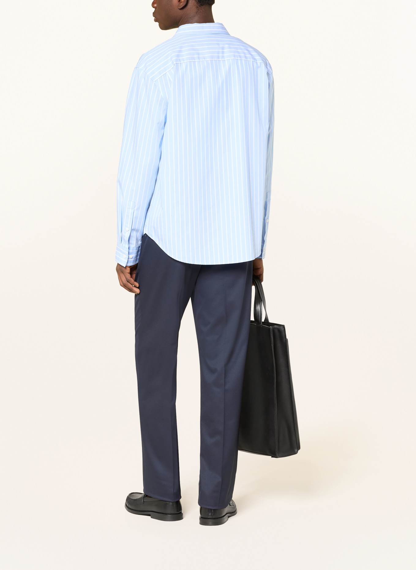 Calvin Klein Chino coupe droite: BLEU FONCÉ
