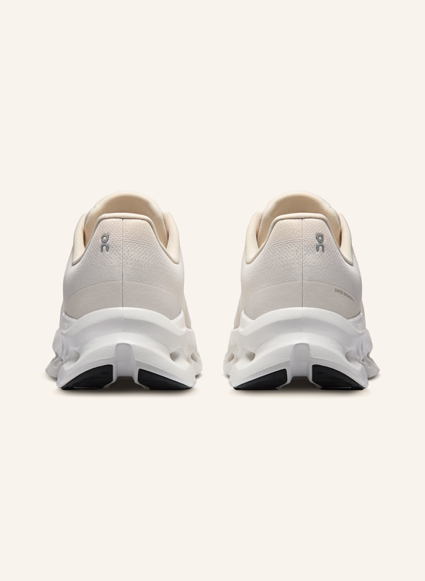 On CLOUDTILT Sneakers: CREAM / GRAY