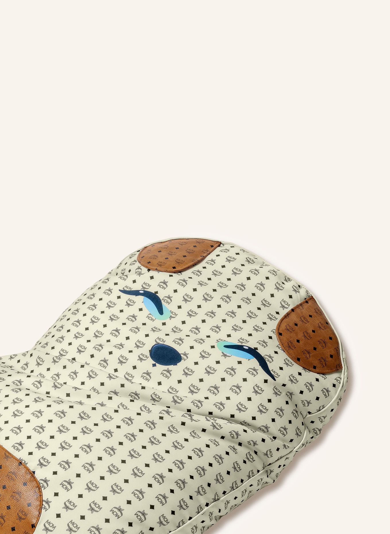 MCM bean bag: COGNAC / CREAM / BLACK