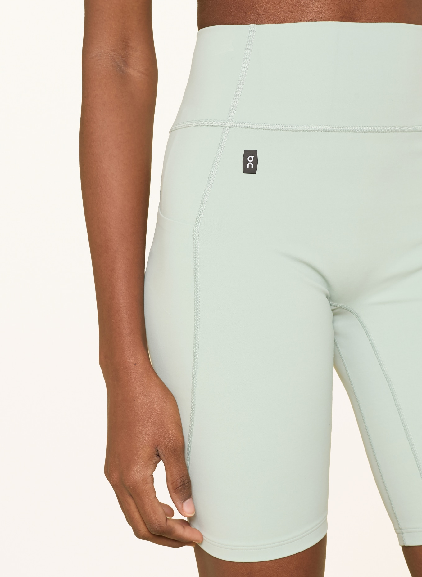 On STUDIO SHORT Tights: TURQUOISE