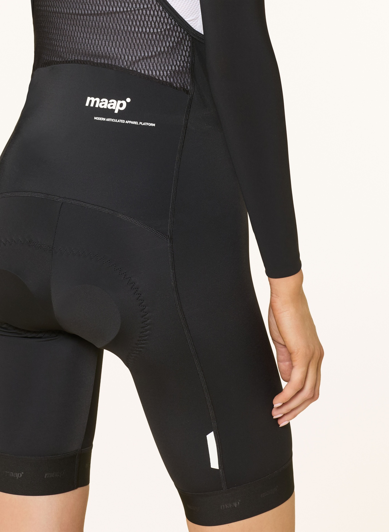 MAAP Radhose TRAINING 3.0 mit Trägern und gepolsterten Einsätzen: SCHWARZ