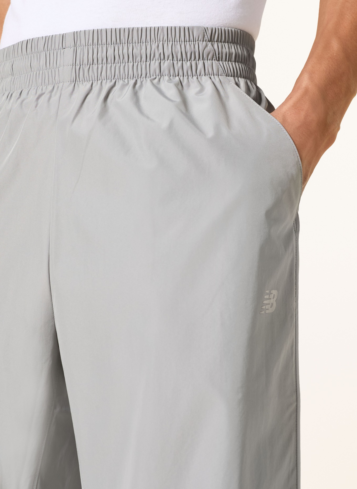 new balance Spodnie dresowe ELUSIVE SHELL: SZARY