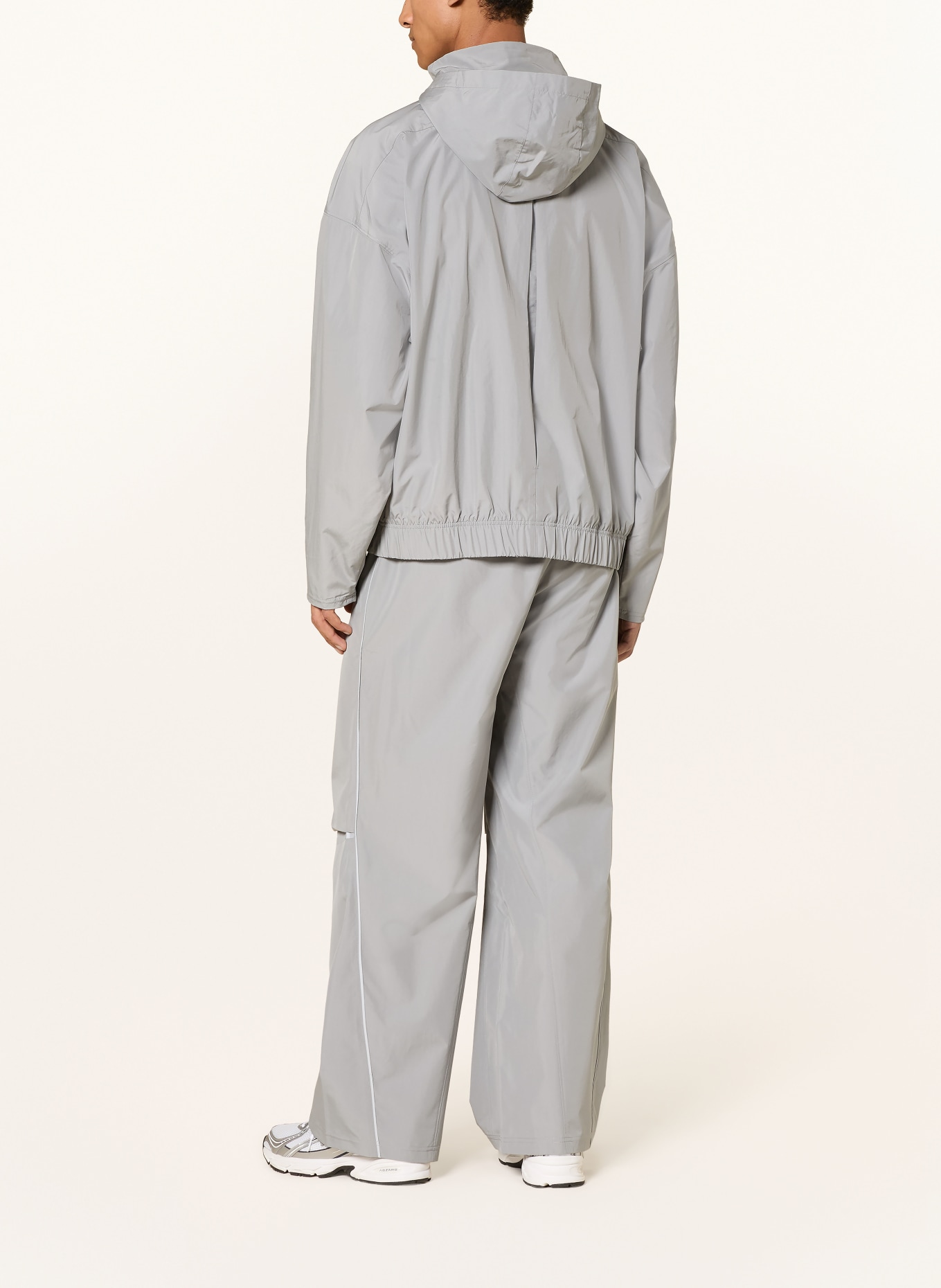 new balance Trainingsjacke ELUSIVE SHELL: GRAU