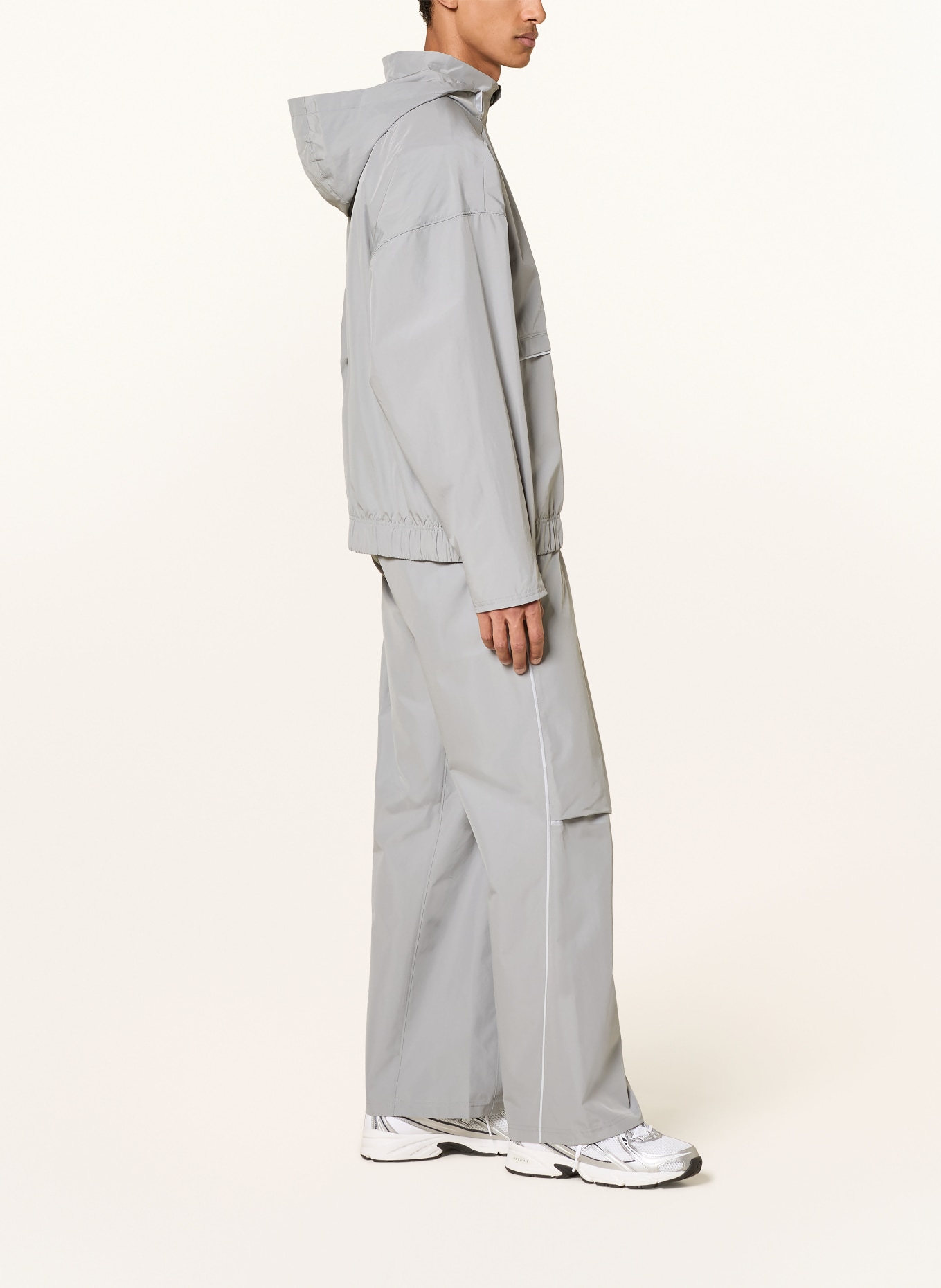 new balance Trainingsjacke ELUSIVE SHELL: GRAU