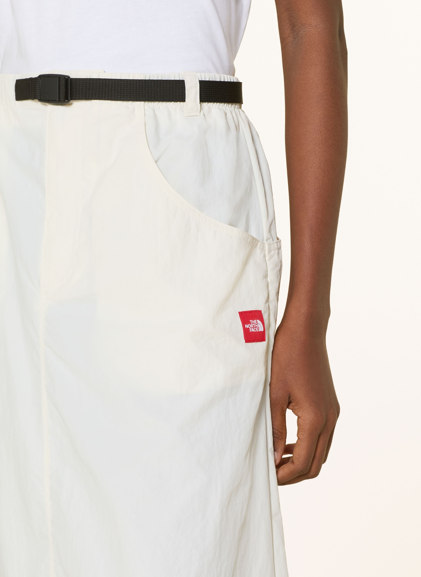 THE NORTH FACE RED BOX Skirt: WHITE