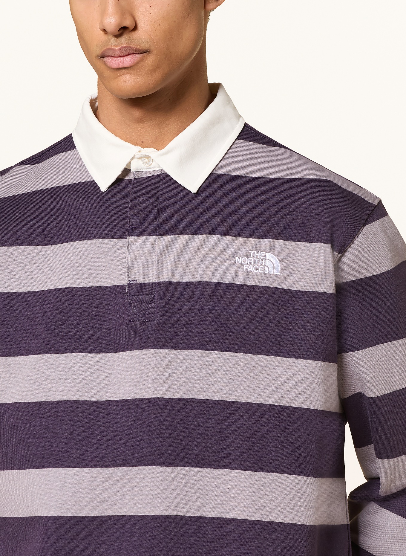 THE NORTH FACE Rugbyshirt: HELLLILA / LILA