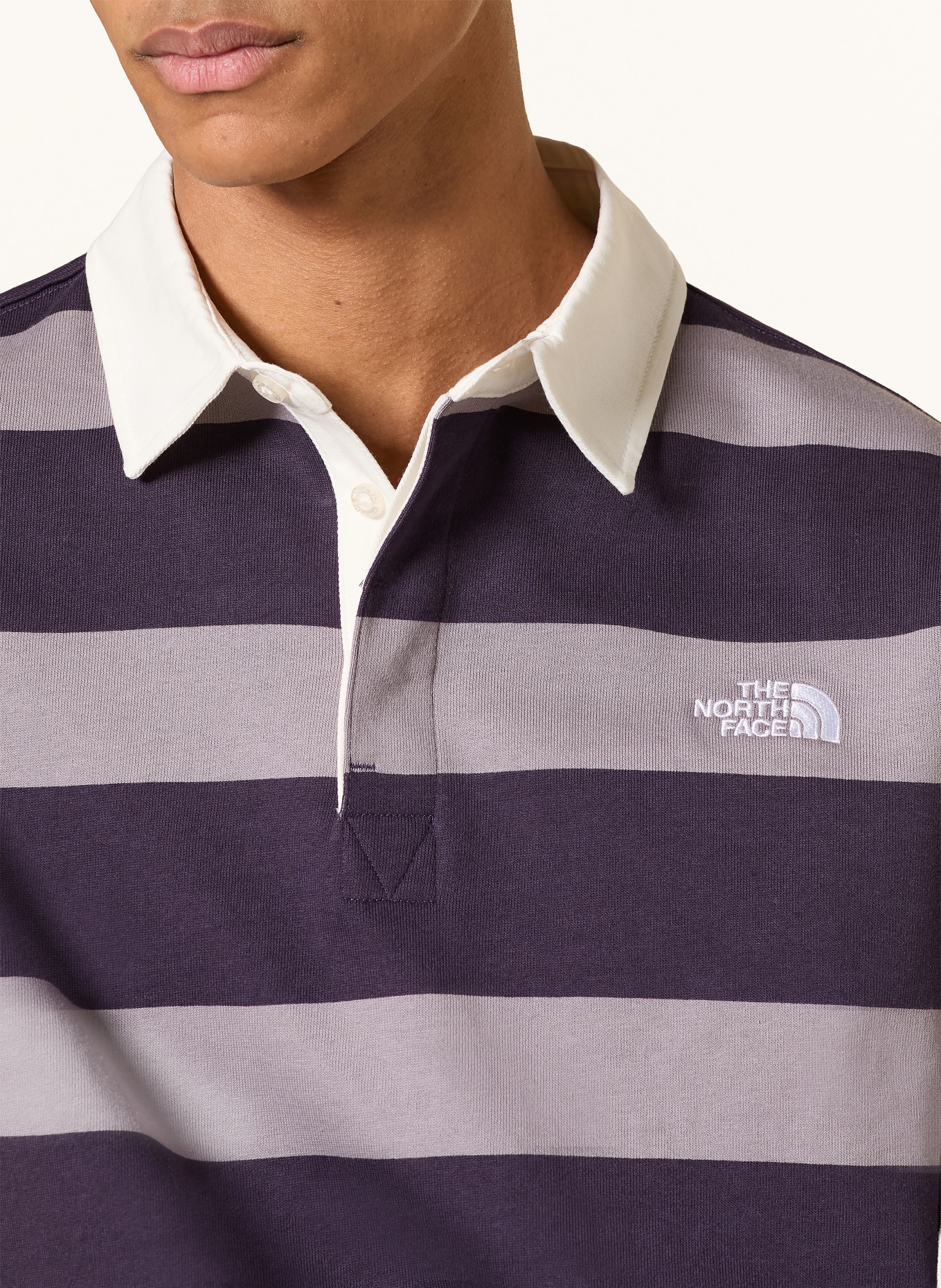 THE NORTH FACE Rugbyshirt: HELLLILA / LILA