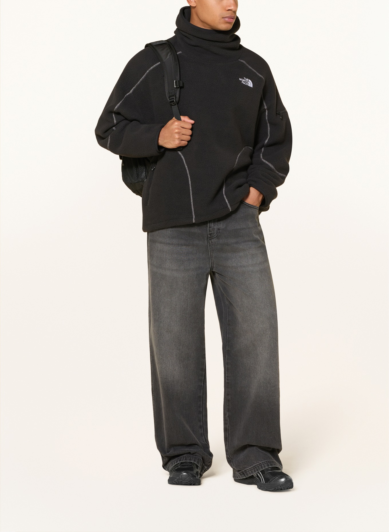 THE NORTH FACE NSE Oversized Fleece Hoodie: BLACK