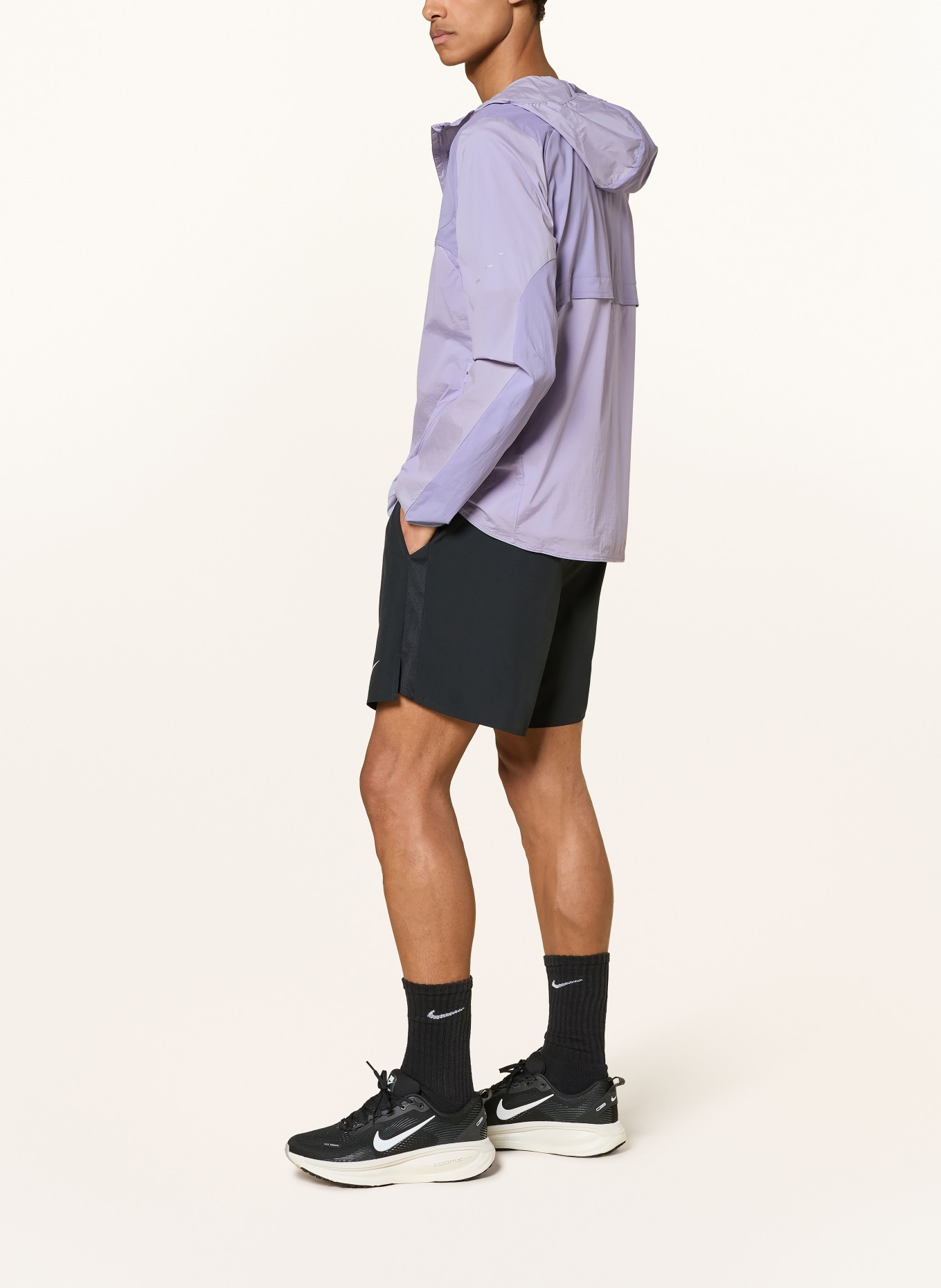 Nike Laufjacke STRIDE PLUS: BLAUGRAU / HELLLILA