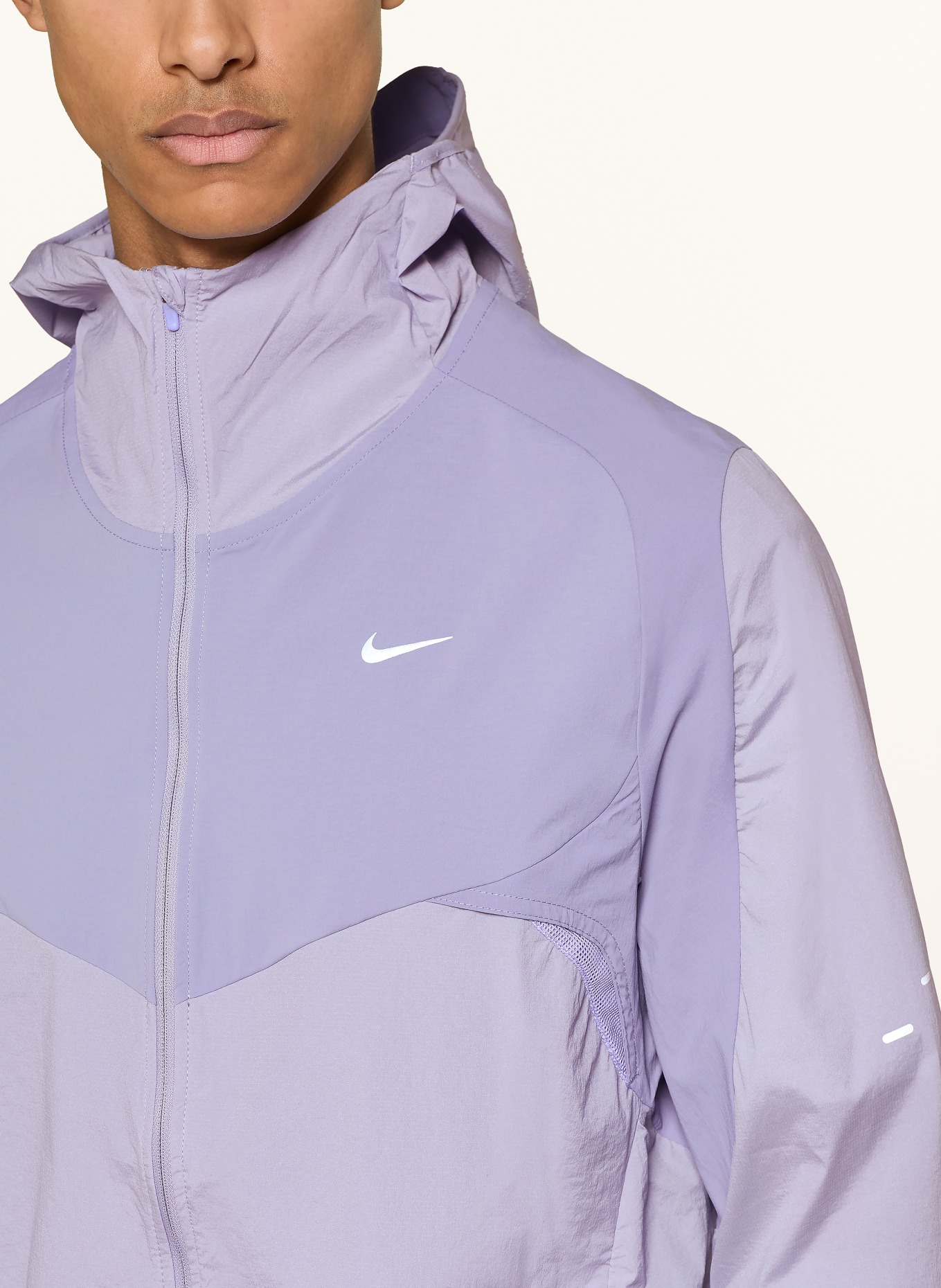 Nike Laufjacke STRIDE PLUS: BLAUGRAU / HELLLILA
