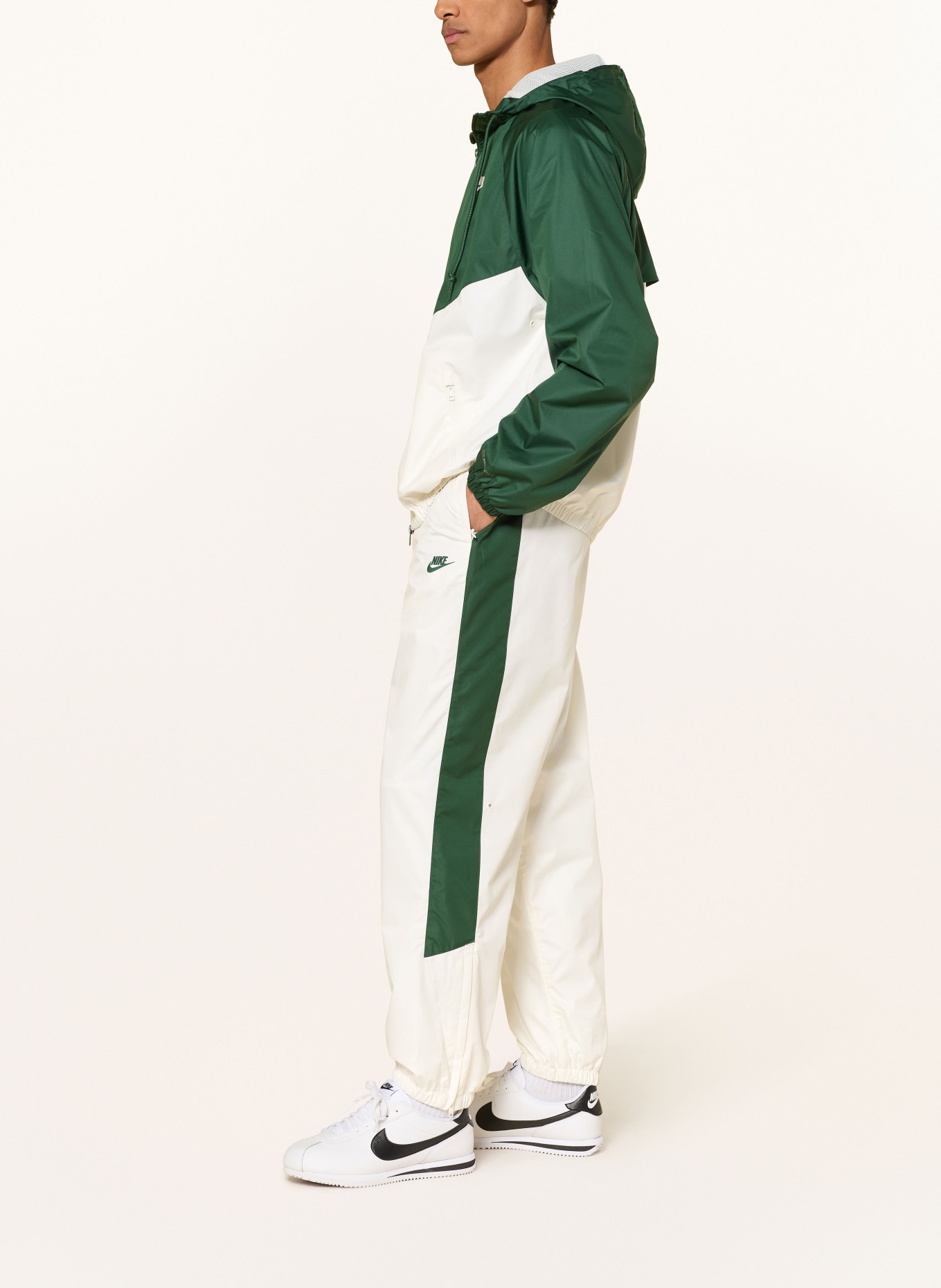 Nike WILDRUNNER Track Pants: DARK GREEN / WHITE