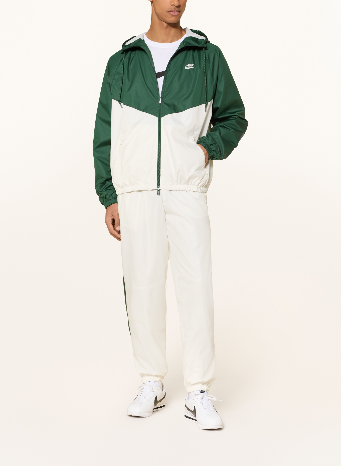 Nike WINDRUNNER Performance Jacket: DARK GREEN / WHITE