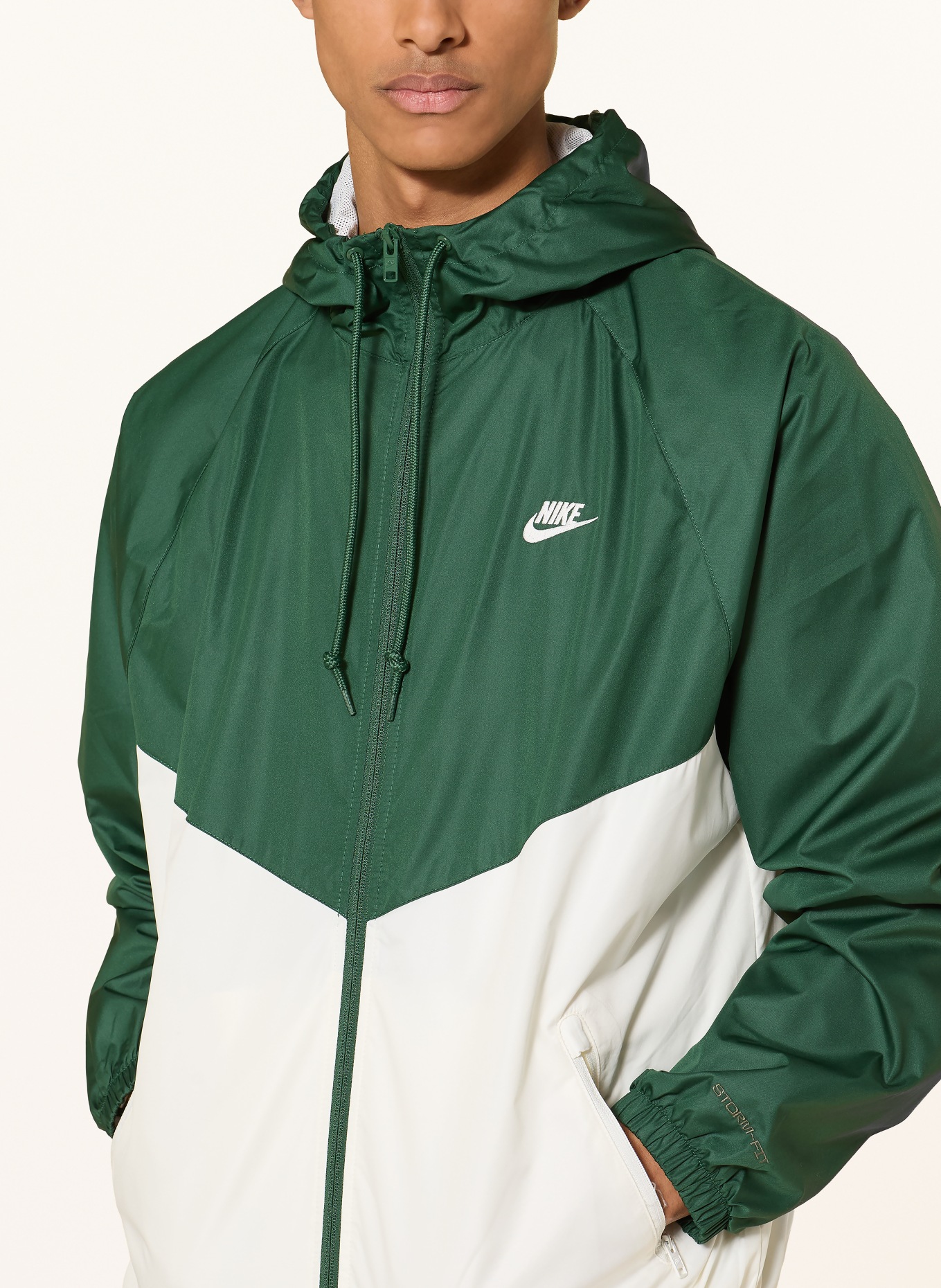 Nike WINDRUNNER Performance Jacket: DARK GREEN / WHITE