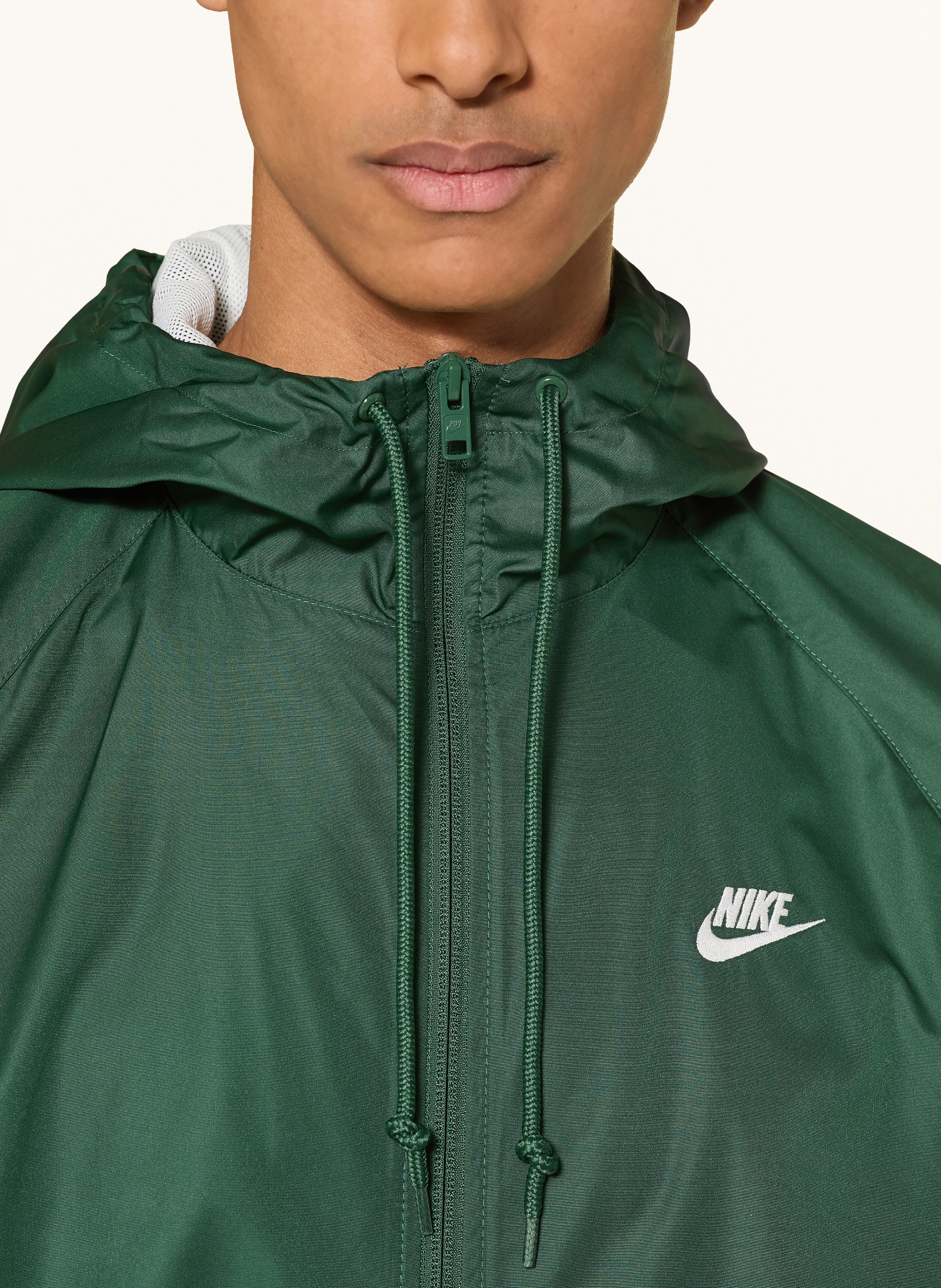 Nike WINDRUNNER Performance Jacket: DARK GREEN / WHITE