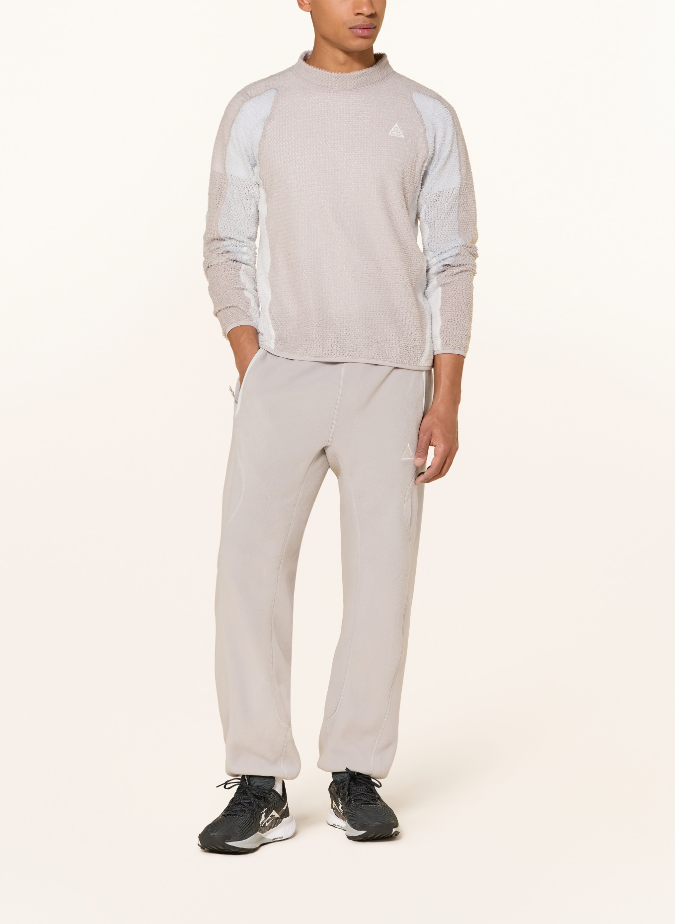 Nike Pullover ACG WOLF LICHEN: HELLGRAU / WEISS