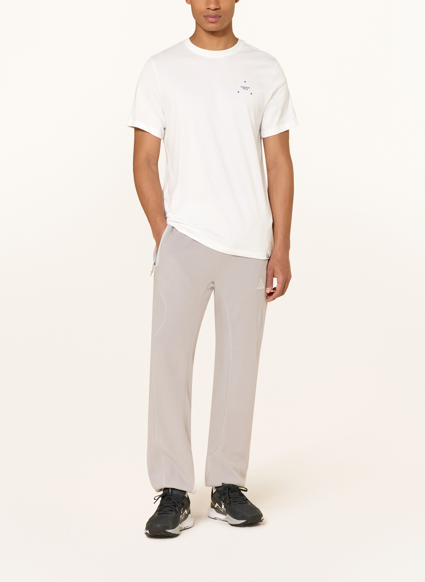 Nike T-Shirt: WEISS / DUNKELLILA