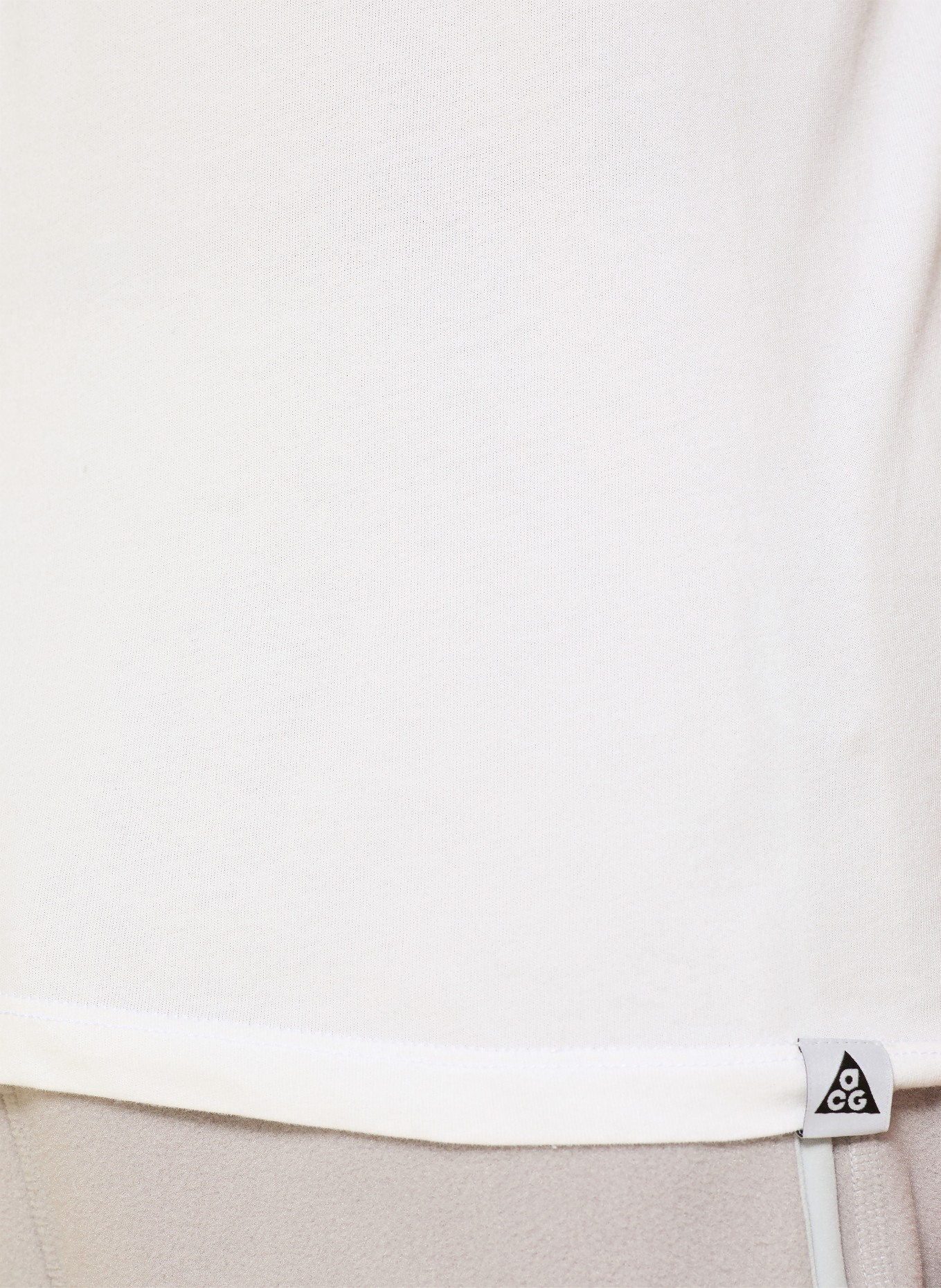 Nike T-Shirt: WEISS / DUNKELLILA