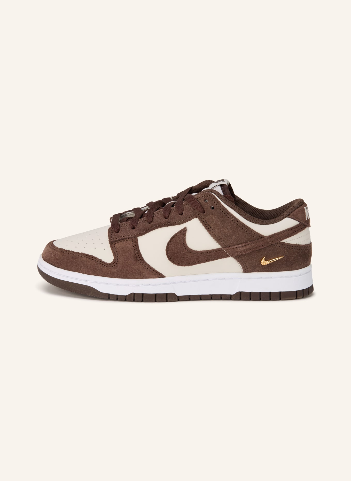 Nike DUNK LOW Sneakers: BROWN / GOLD / BEIGE
