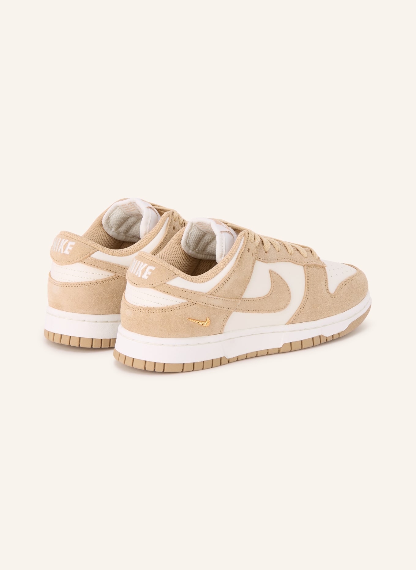 Nike Sneaker DUNK LOW: HELLBRAUN / GOLD / WEISS