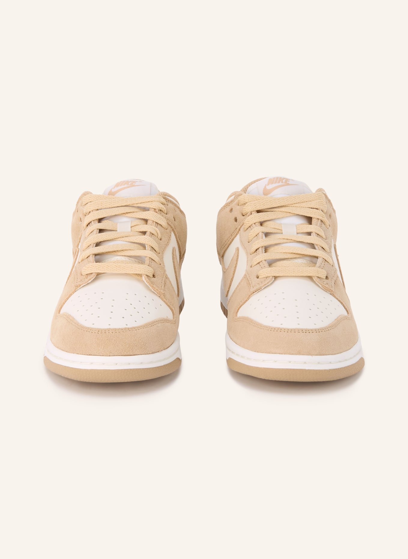 Nike Sneaker DUNK LOW: HELLBRAUN / GOLD / WEISS