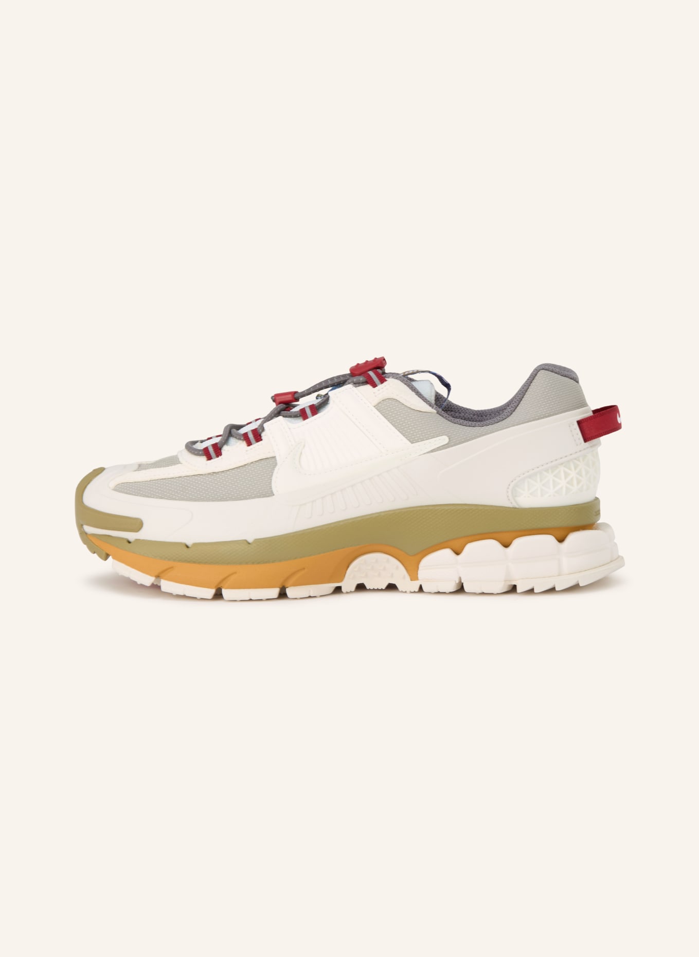 Nike Baskets ZOOM VOMERO ROAM: BLANC / ROUGE FONCÉ / OLIVE