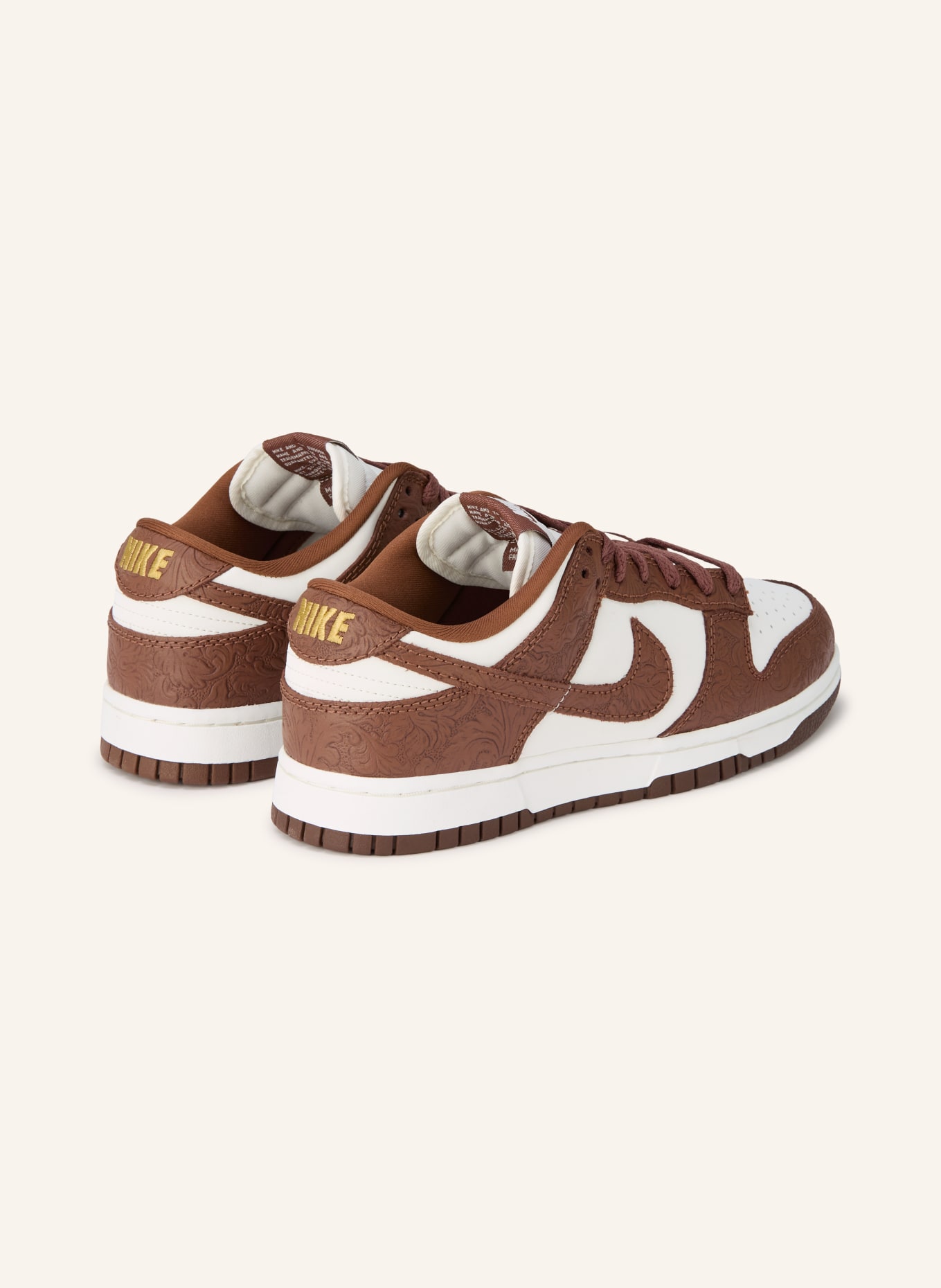 Nike DUNK LOW Sneakers: BROWN / WHITE