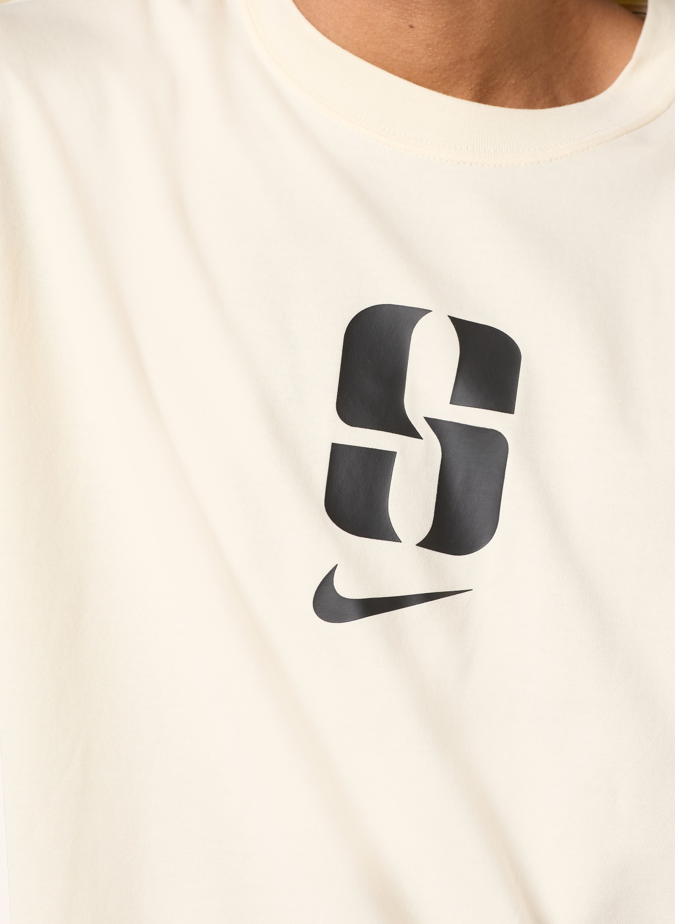Nike T-Shirt: CREME