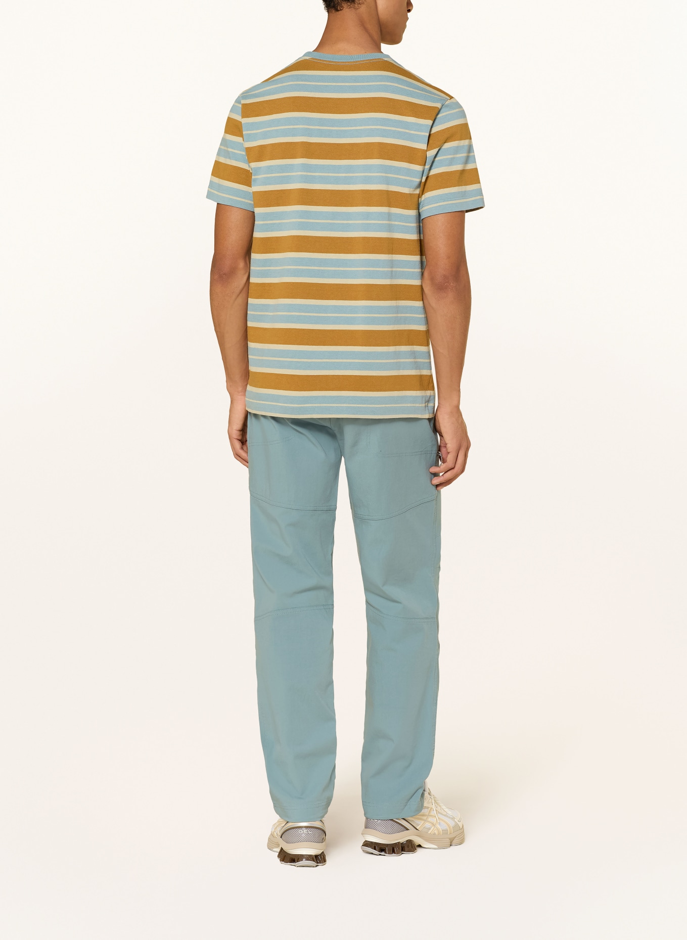 patagonia Tričko MIDWEIGHT WATER POCKET MARK: TMAVĚ MODRÁ / SVĚTLE HNĚDÁ / TMAVĚ ŽLUTÁ