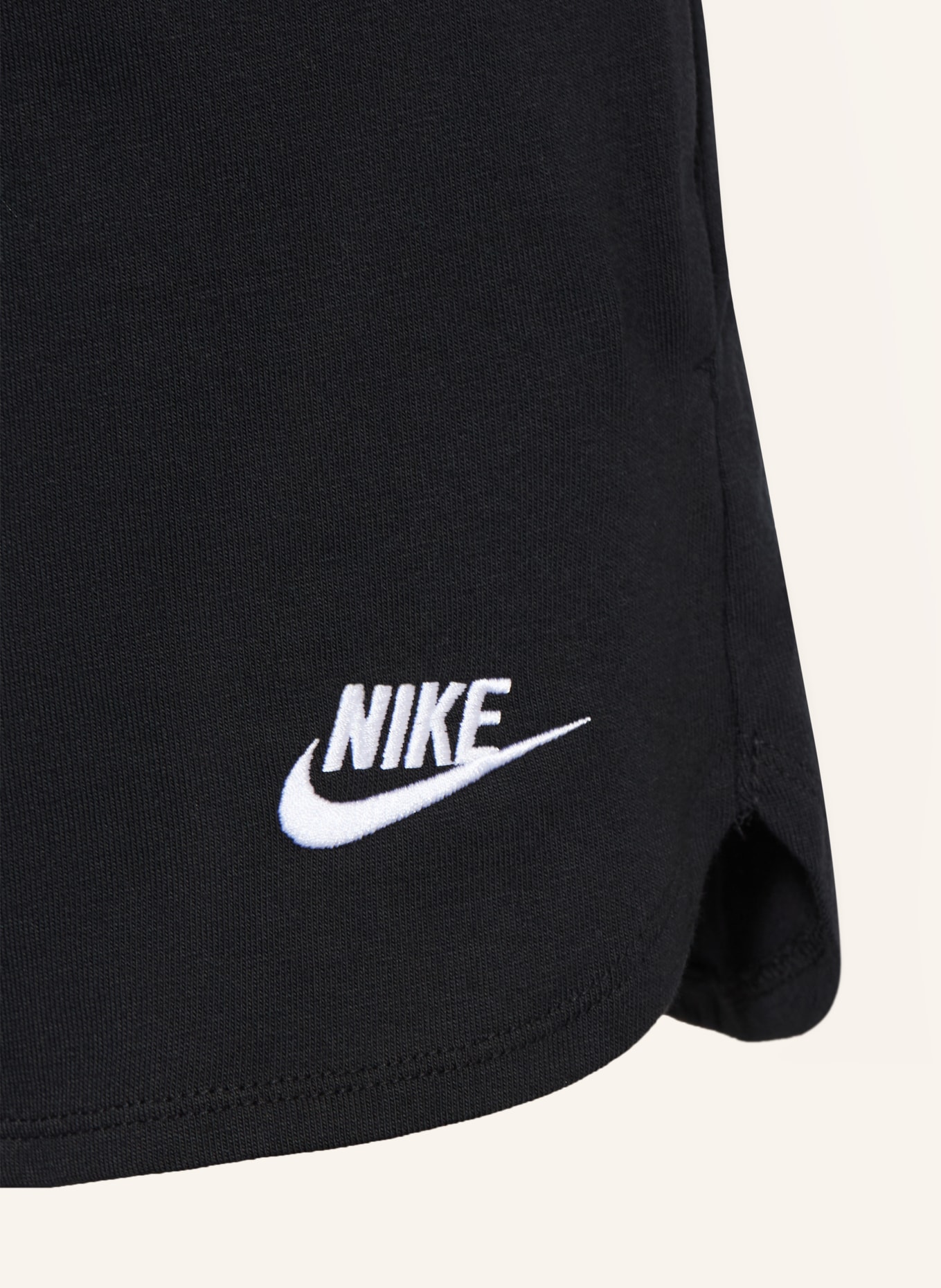 Nike Shorts: SCHWARZ