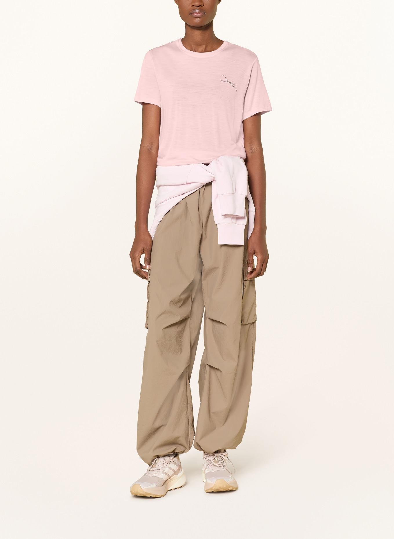 odlo T-Shirt POSTCARDS aus Merinowolle: ROSA / SCHWARZ