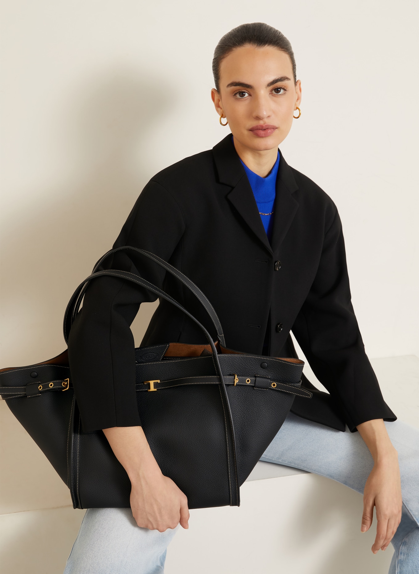 TOD'S Boodschappentas MEDIUM: ZWART / GOUD