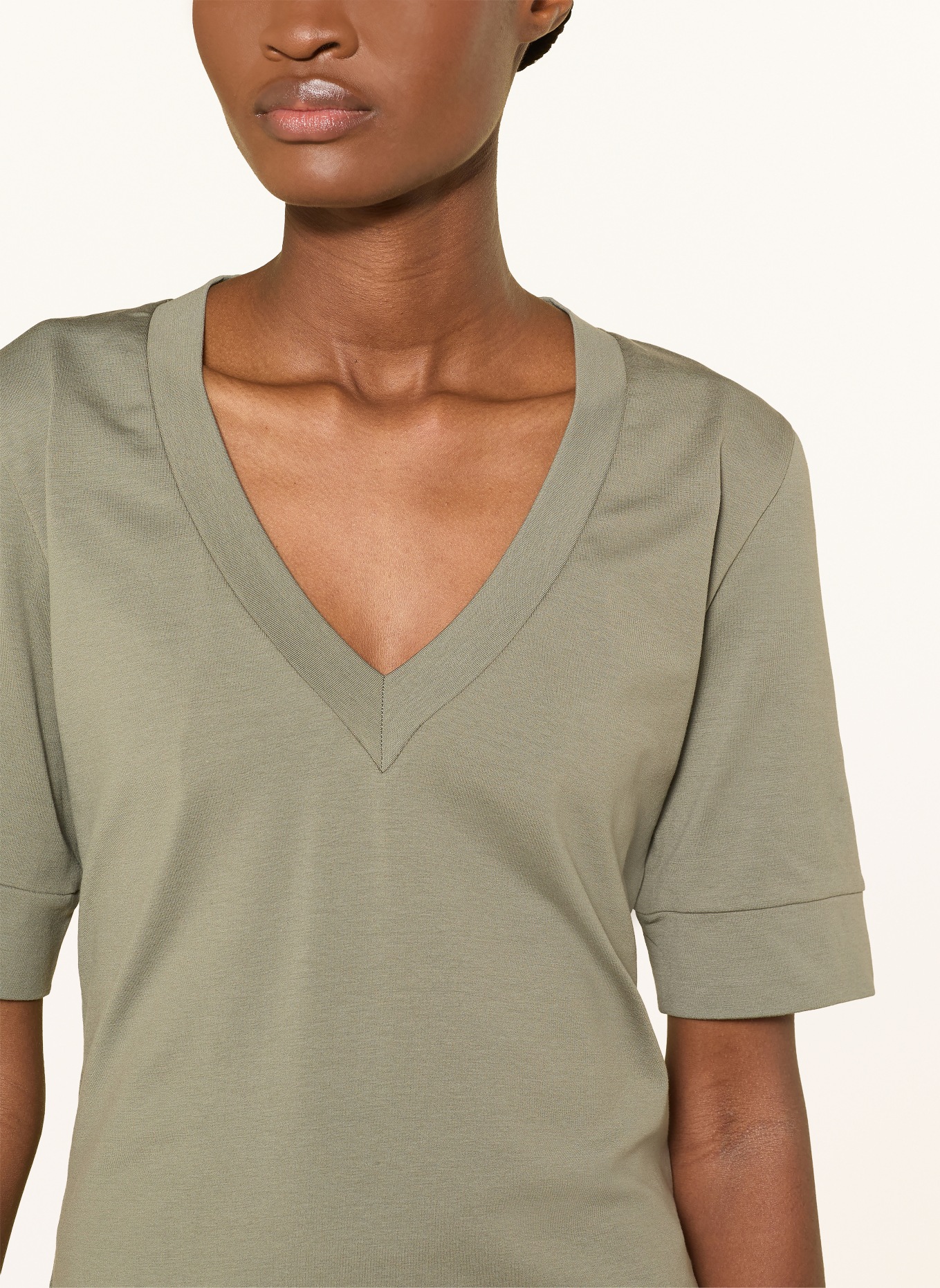 JEANNE BARET T-Shirt ZINNIA: KHAKI