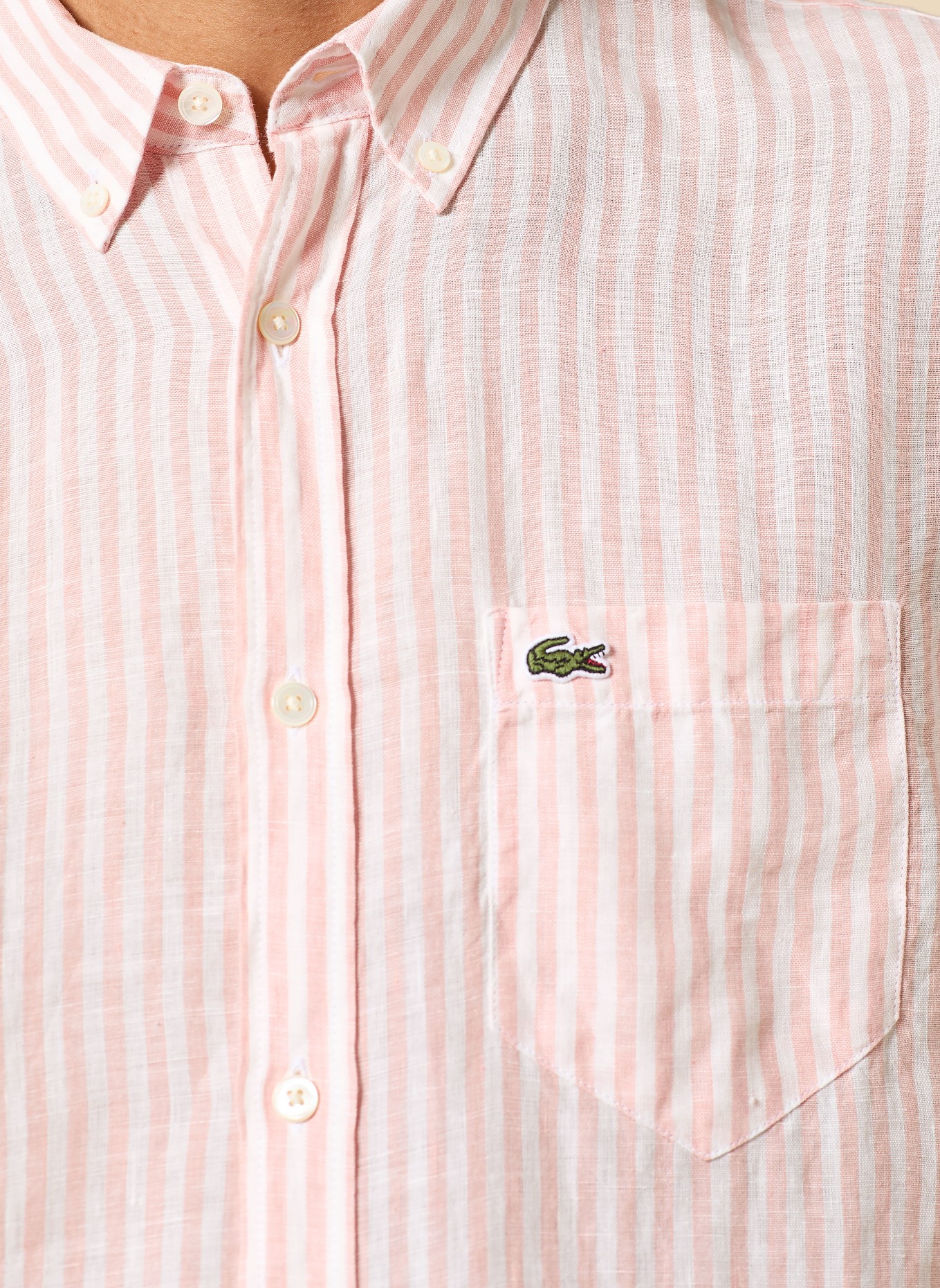 LACOSTE Hemd Regular Fit: WEISS / HELLROT