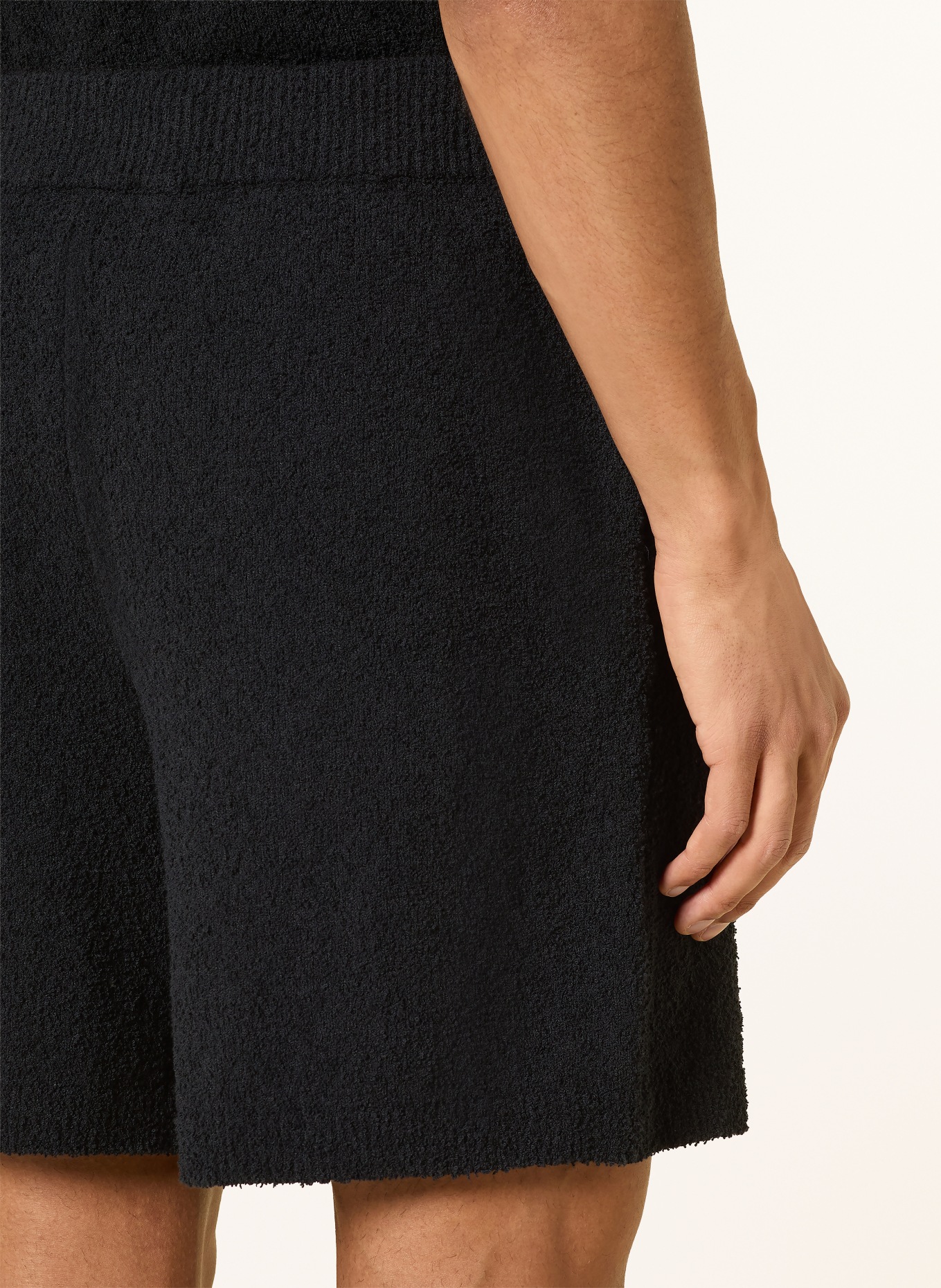 LACOSTE Frotteeshorts: SCHWARZ