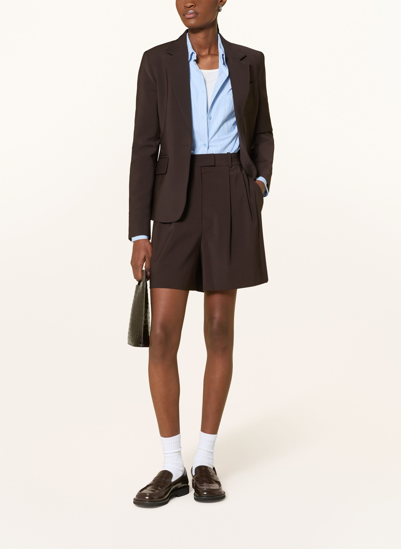 LACOSTE Shorts: DUNKELBRAUN