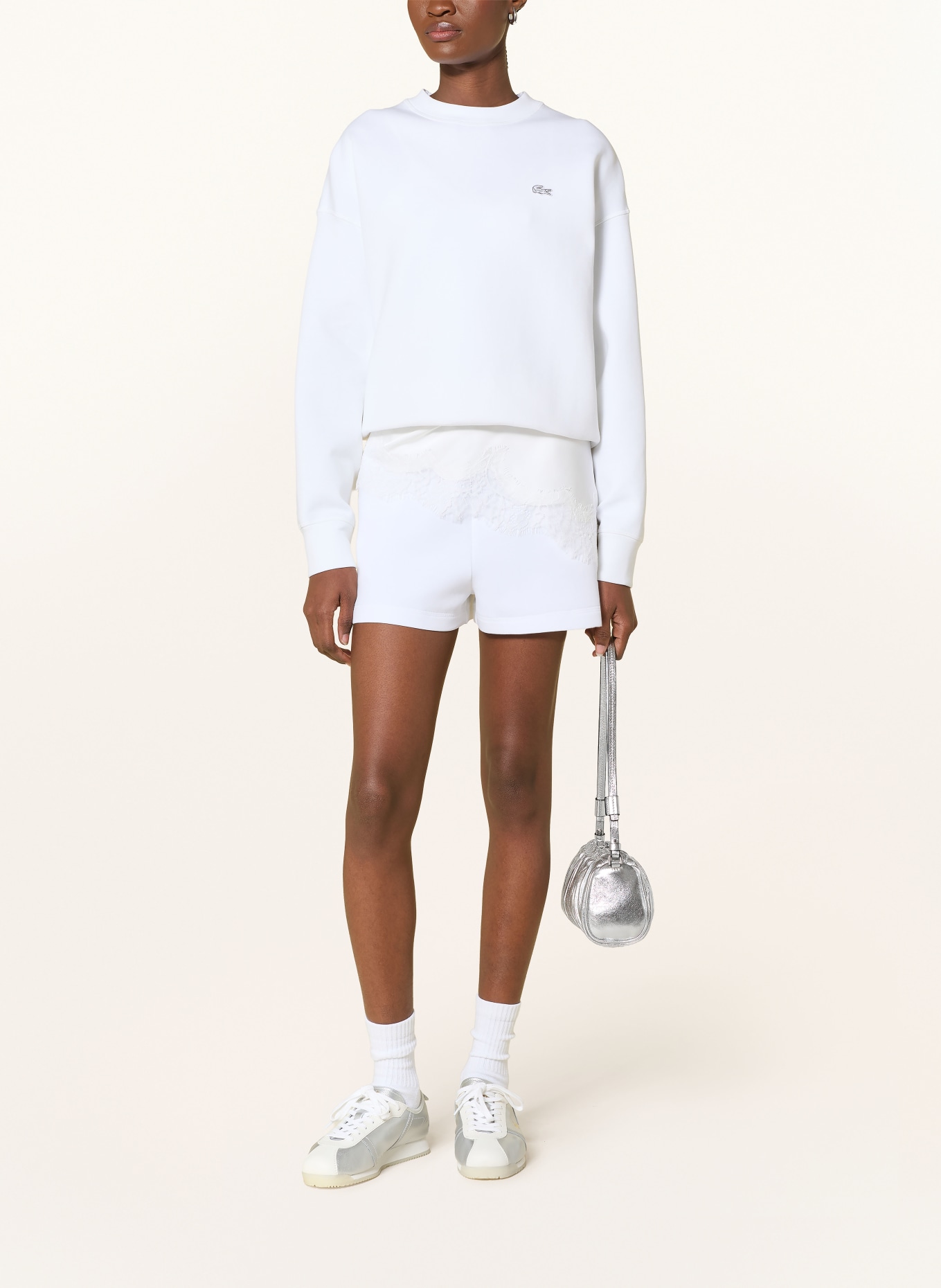 LACOSTE Sweatshorts: WEISS