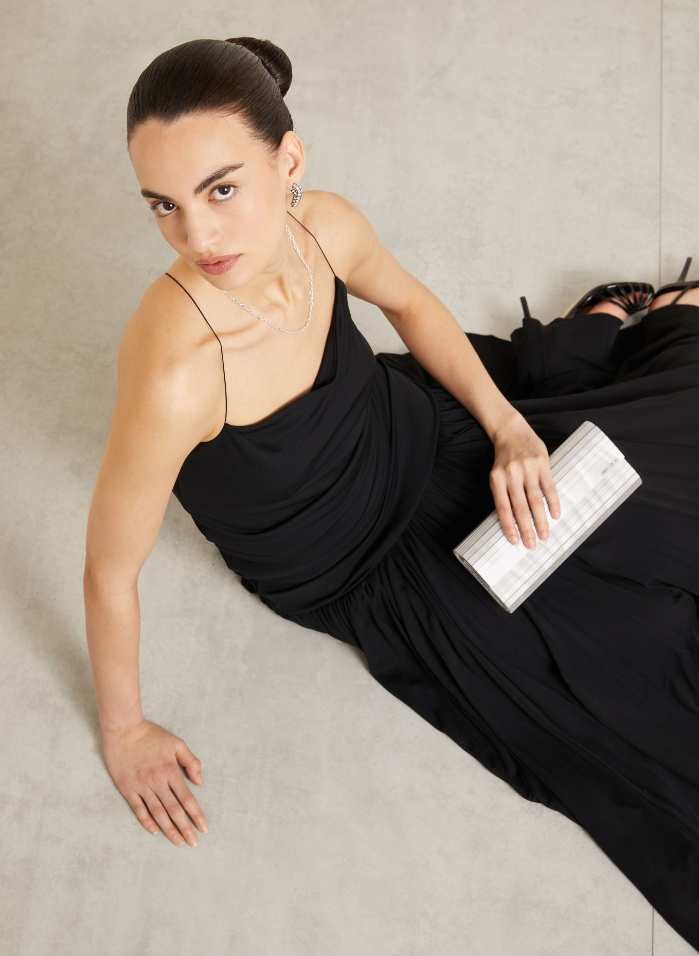 JIMMY CHOO Clutch SWEETIE: KREMOWY / SREBRNY