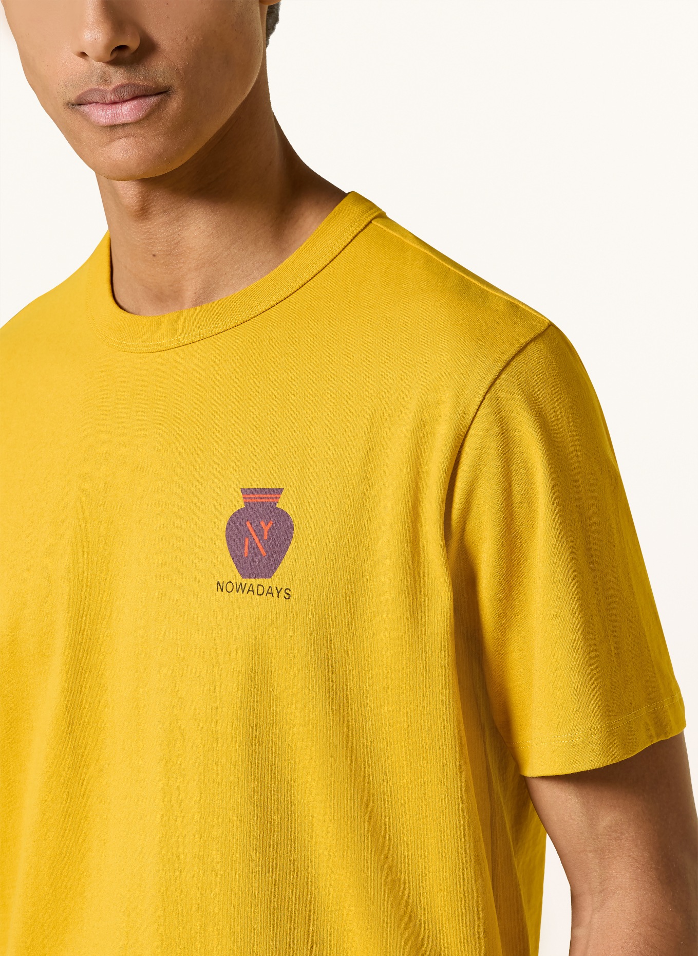 NOWADAYS T-Shirt: DUNKELGELB / DUNKELORANGE / SCHWARZ
