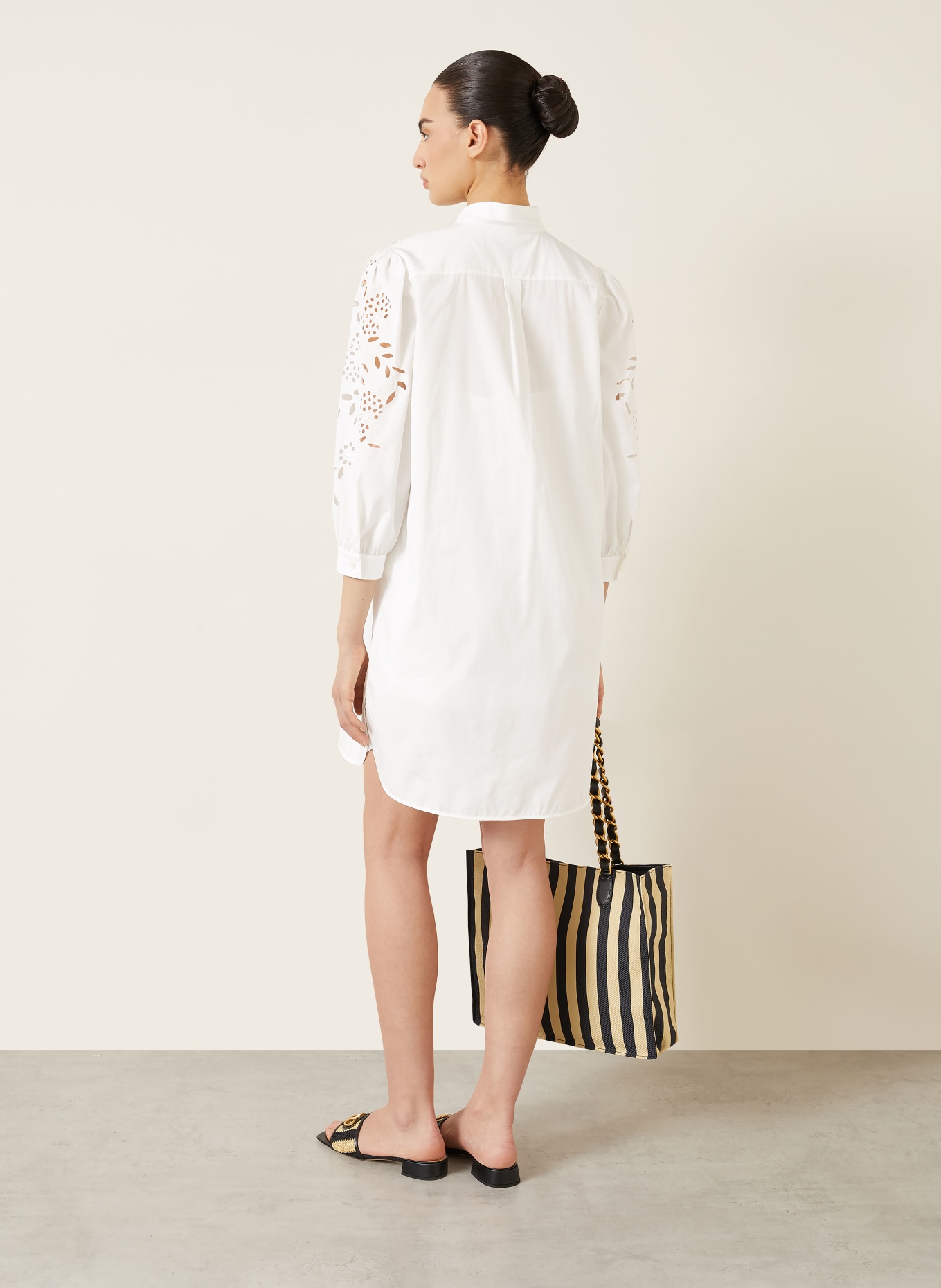 VALENTINO Šaty s prolamovanou krajkou a 3/4 rukávy: BÍLÁ